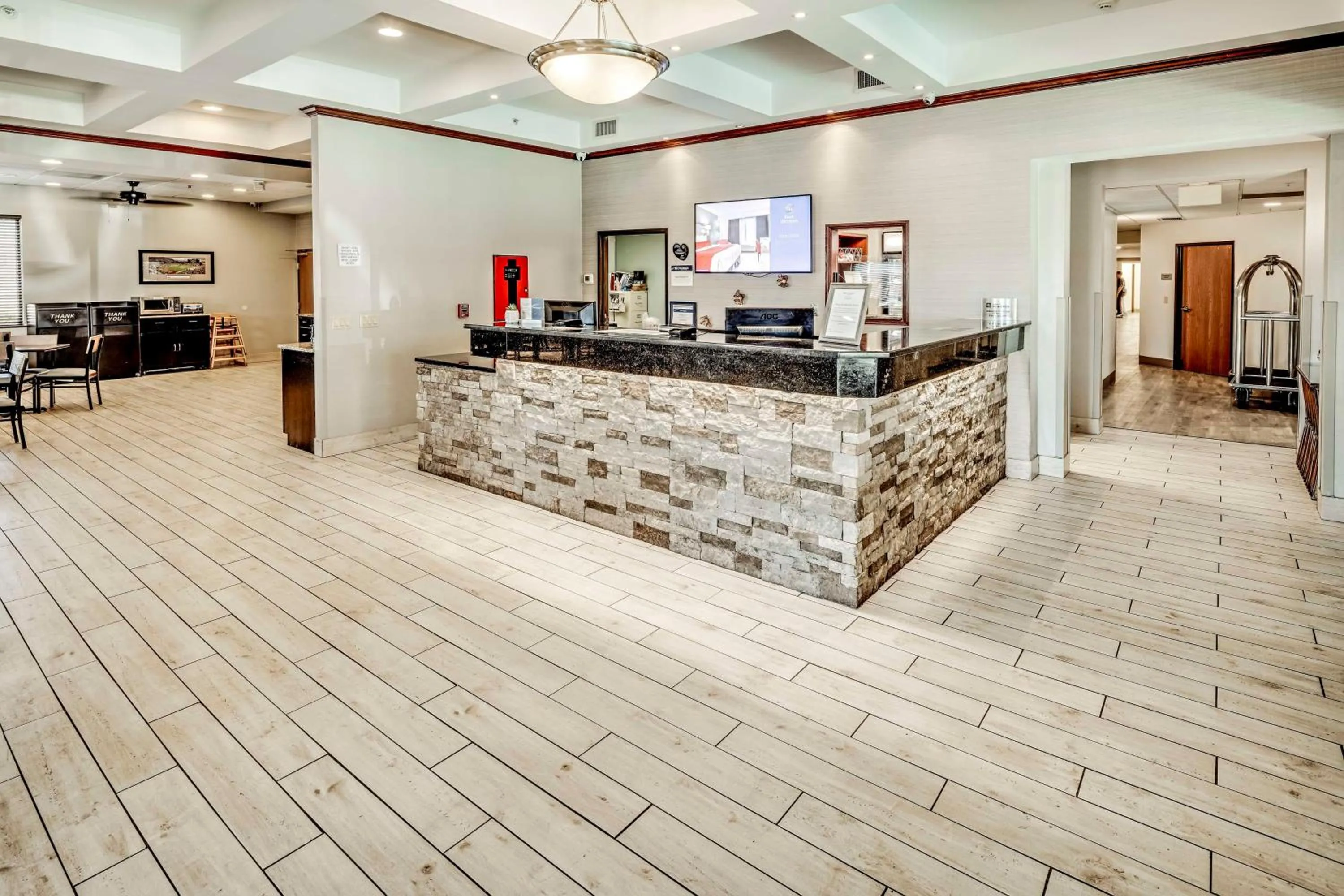 Lobby or reception in Best Western Port Columbus