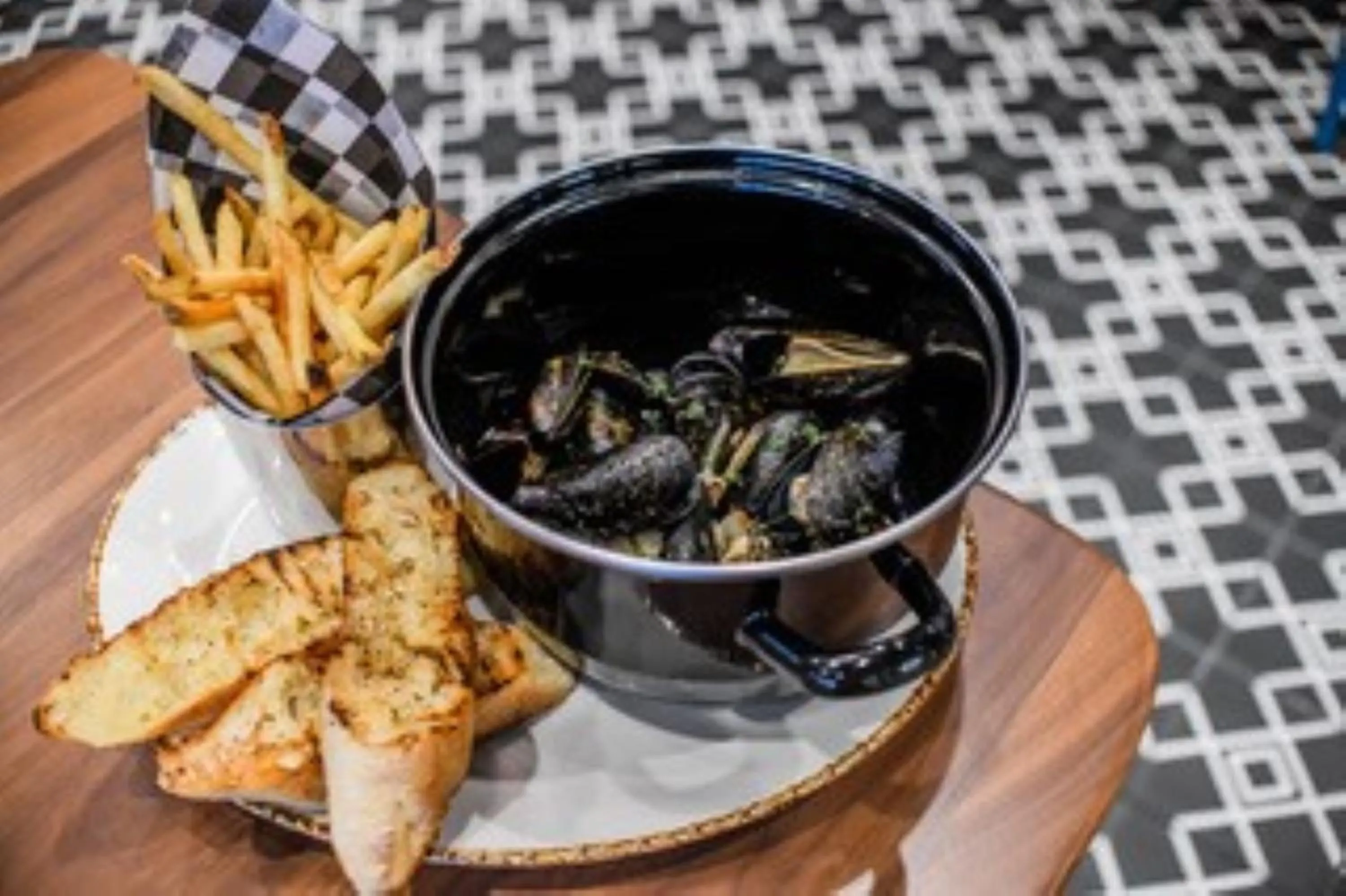 Restaurant/places to eat in Hotel Indigo - Minneapolis Downtown by IHG