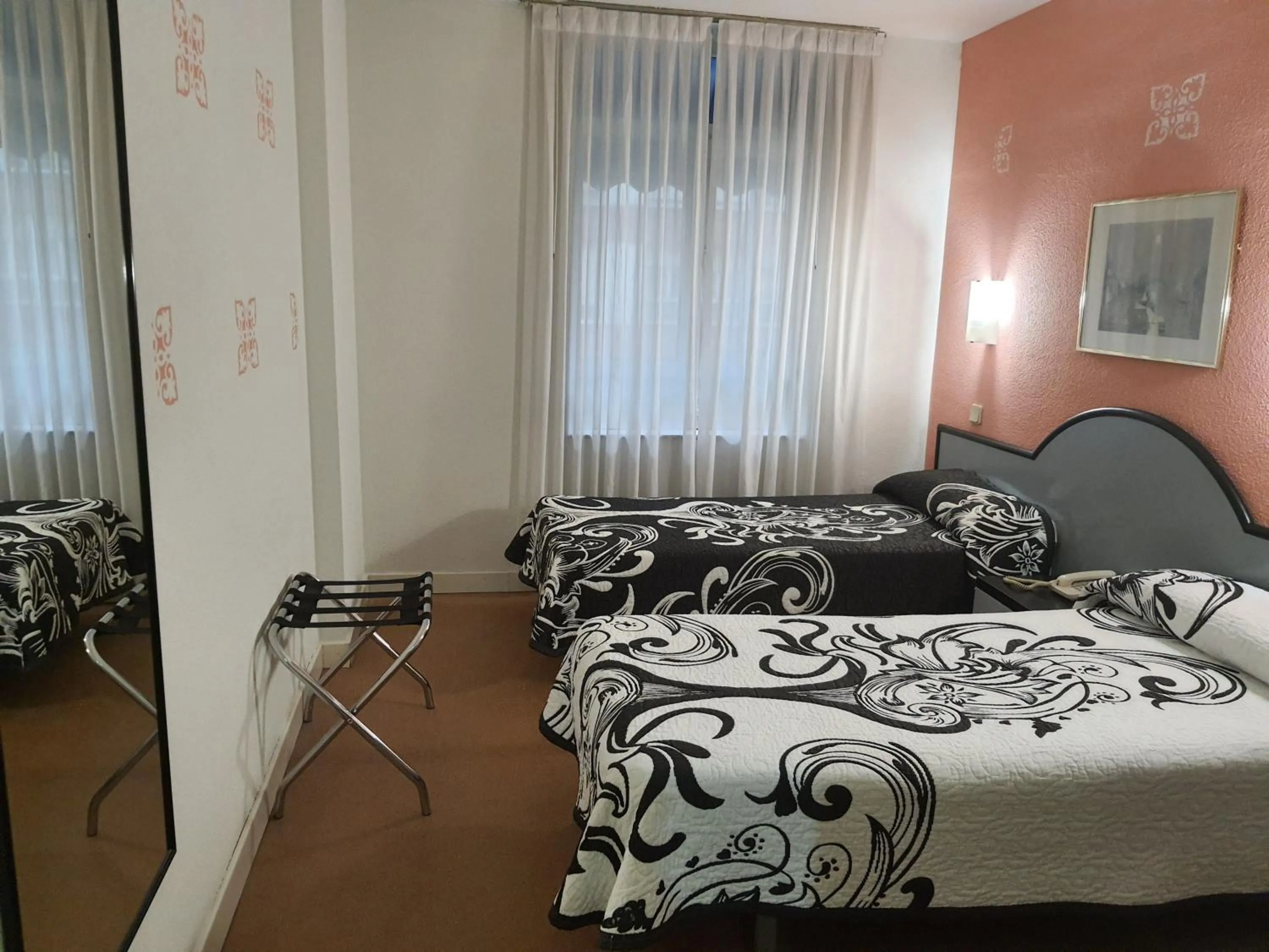 Bedroom, Bed in Hotel Arha Santander