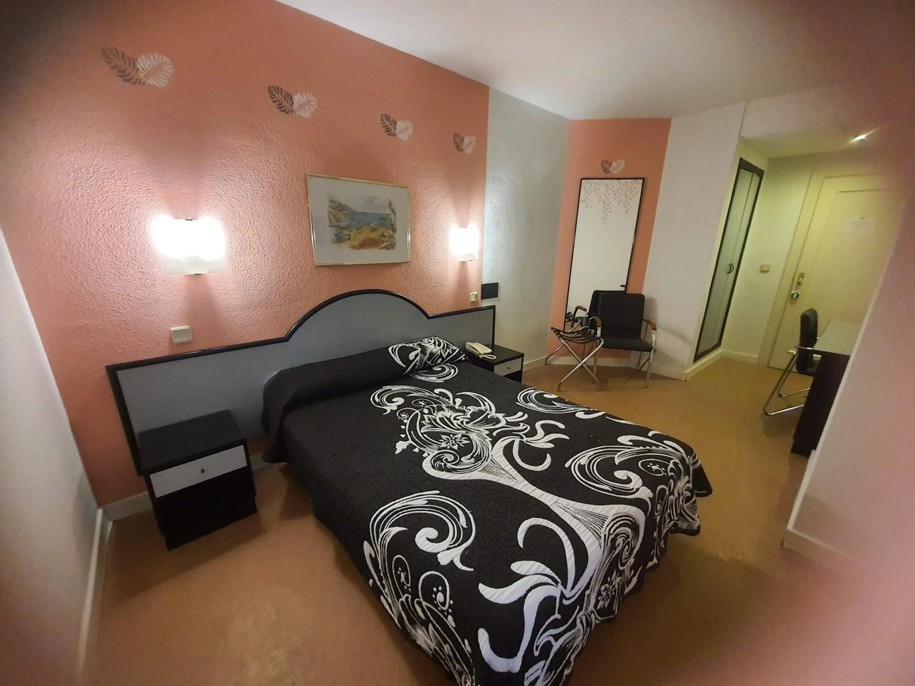 Bedroom, Bed in Hotel Arha Santander