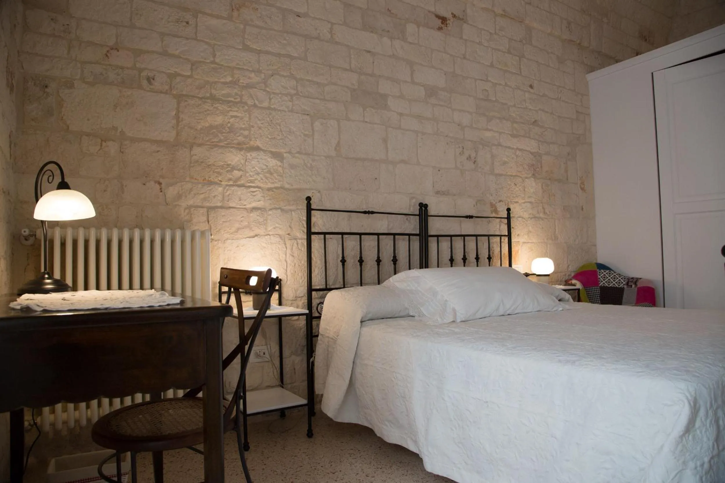 Bedroom, Bed in Da Concavo e Convesso