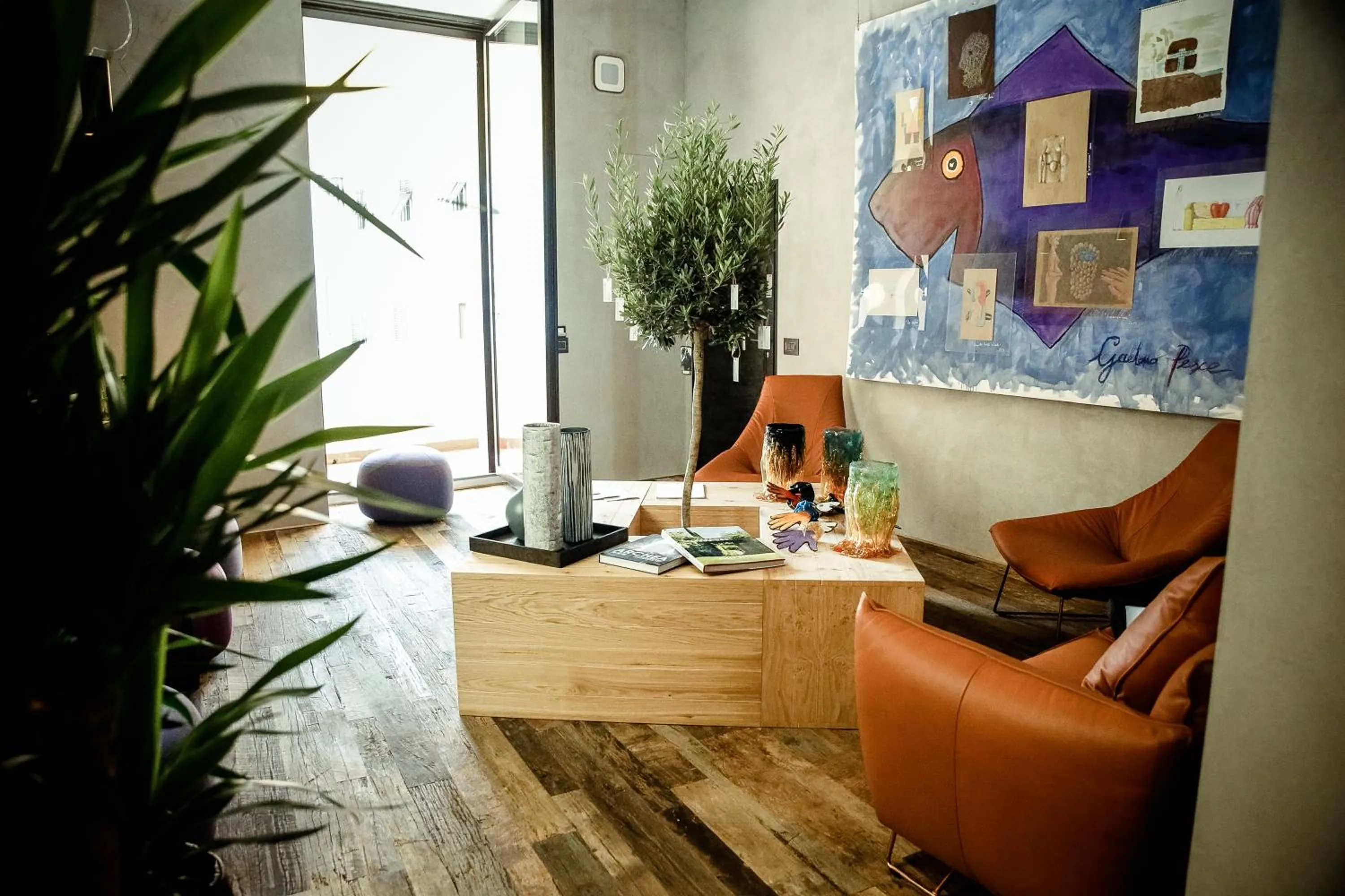 Communal lounge/ TV room in Benci House