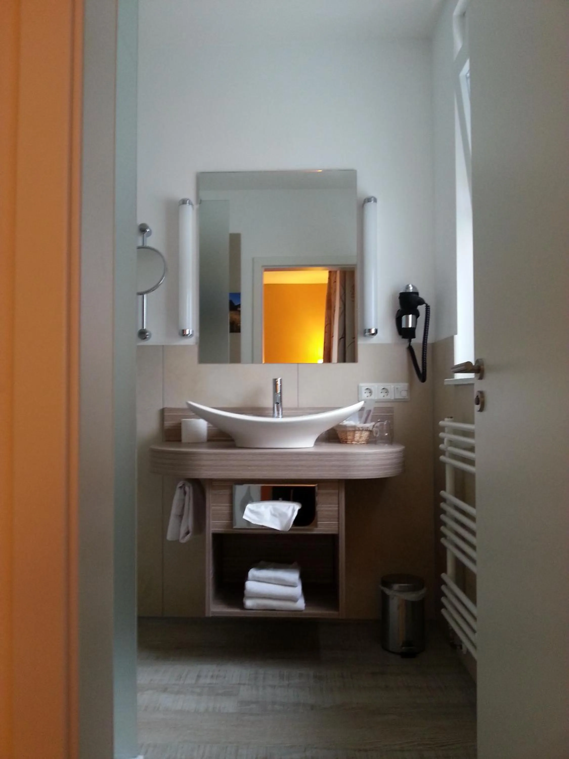 Bathroom in Hotel Restaurant Itzumer Paß