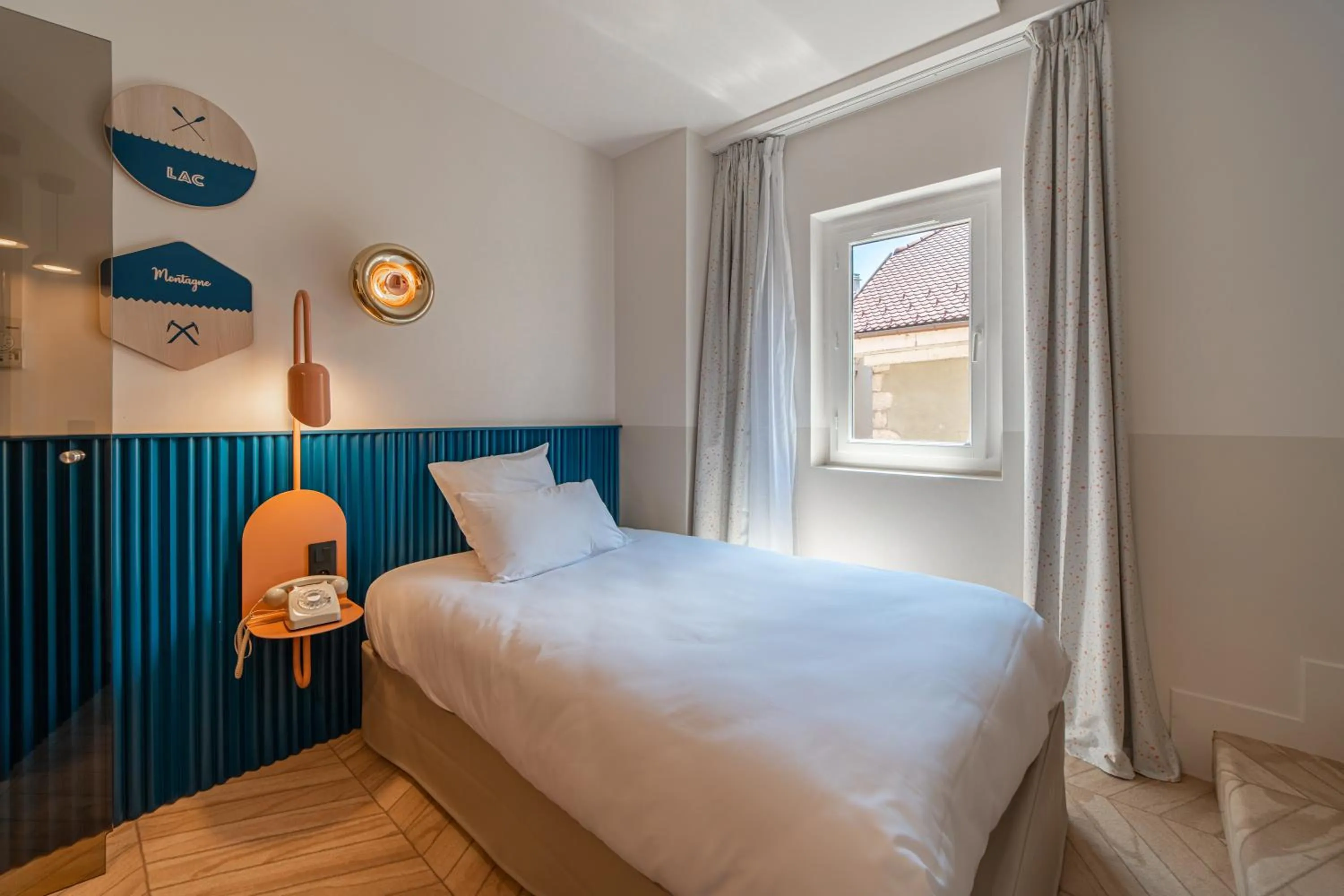 Photo of the whole room, Bed in Hôtel du Palais de l'Isle