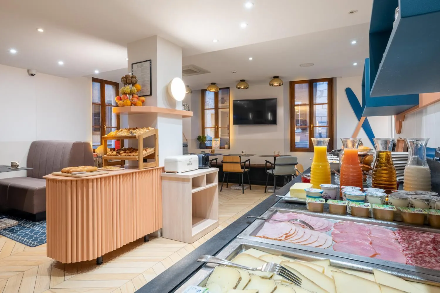 Breakfast in Hôtel du Palais de l'Isle