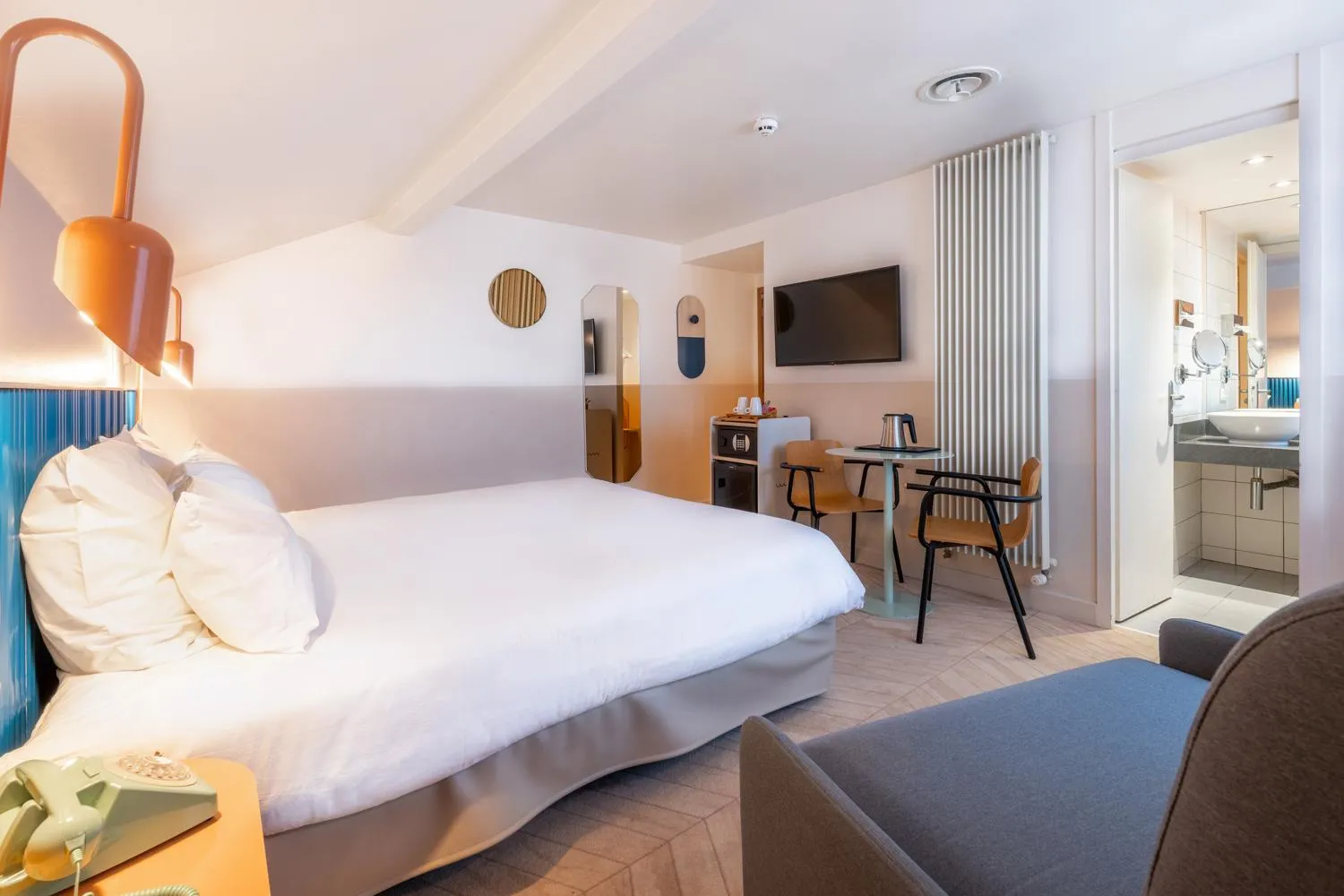 Bed in Hôtel du Palais de l'Isle