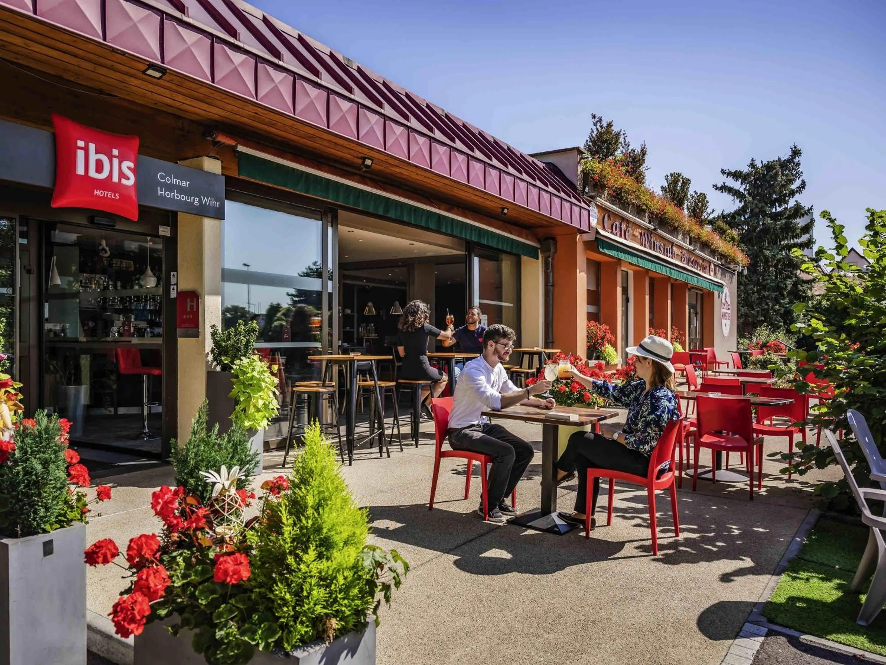 Property building in ibis Colmar Est - Hotel Restaurant en Alsace