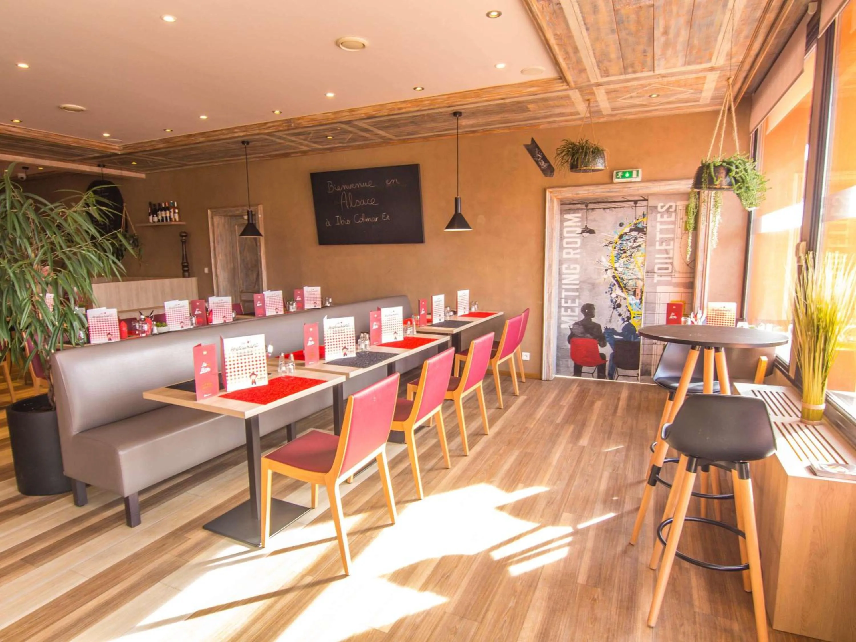 Restaurant/places to eat in ibis Colmar Est - Hotel Restaurant en Alsace