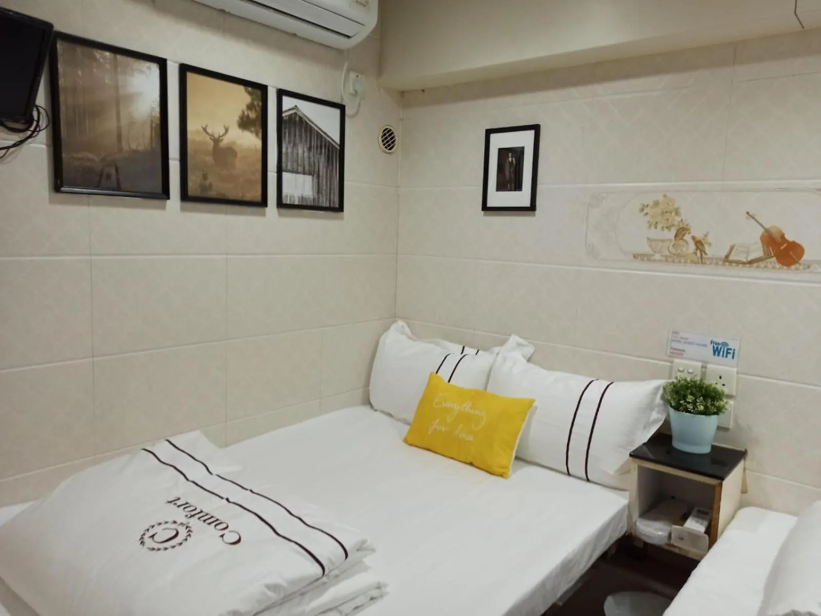 Bed in Sun Guest House