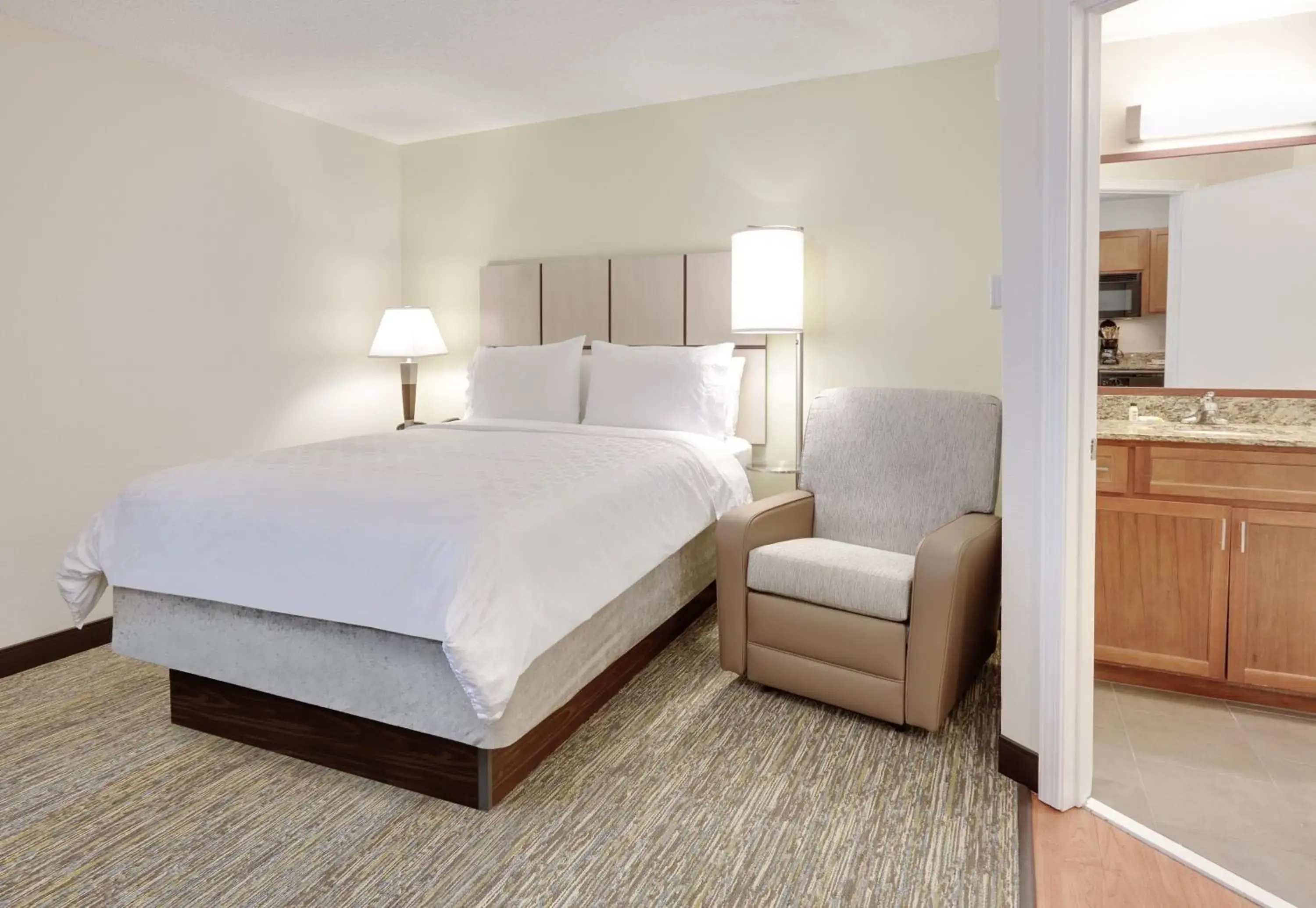 Queen Studio Suite in Candlewood Suites Salina by IHG Queen Studio Suite in Candlewood Suites Salina by IHG