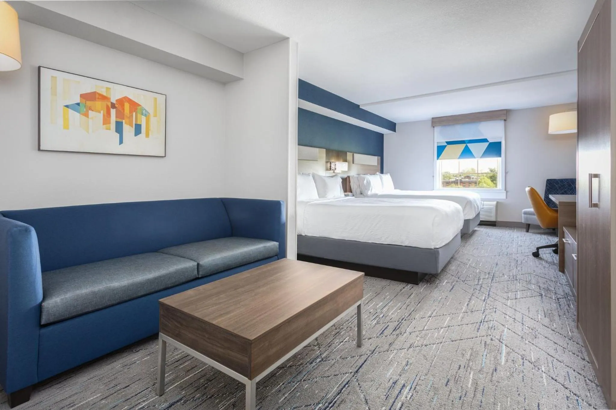 Photo of the whole room, Bed in Holiday Inn Express & Suites Williamsburg by IHG