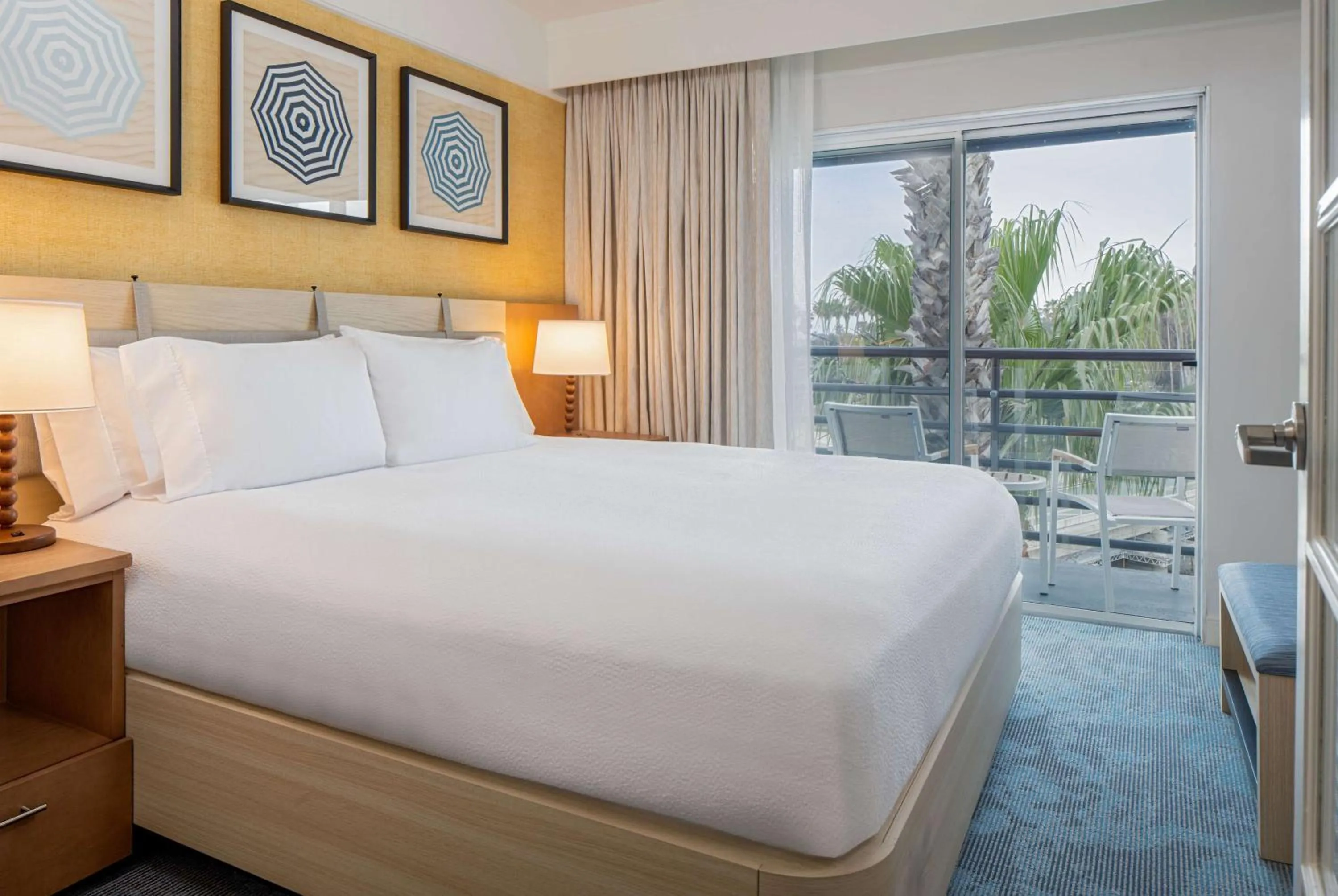 Bed in Hilton Garden Inn Dana Point Doheny Beach