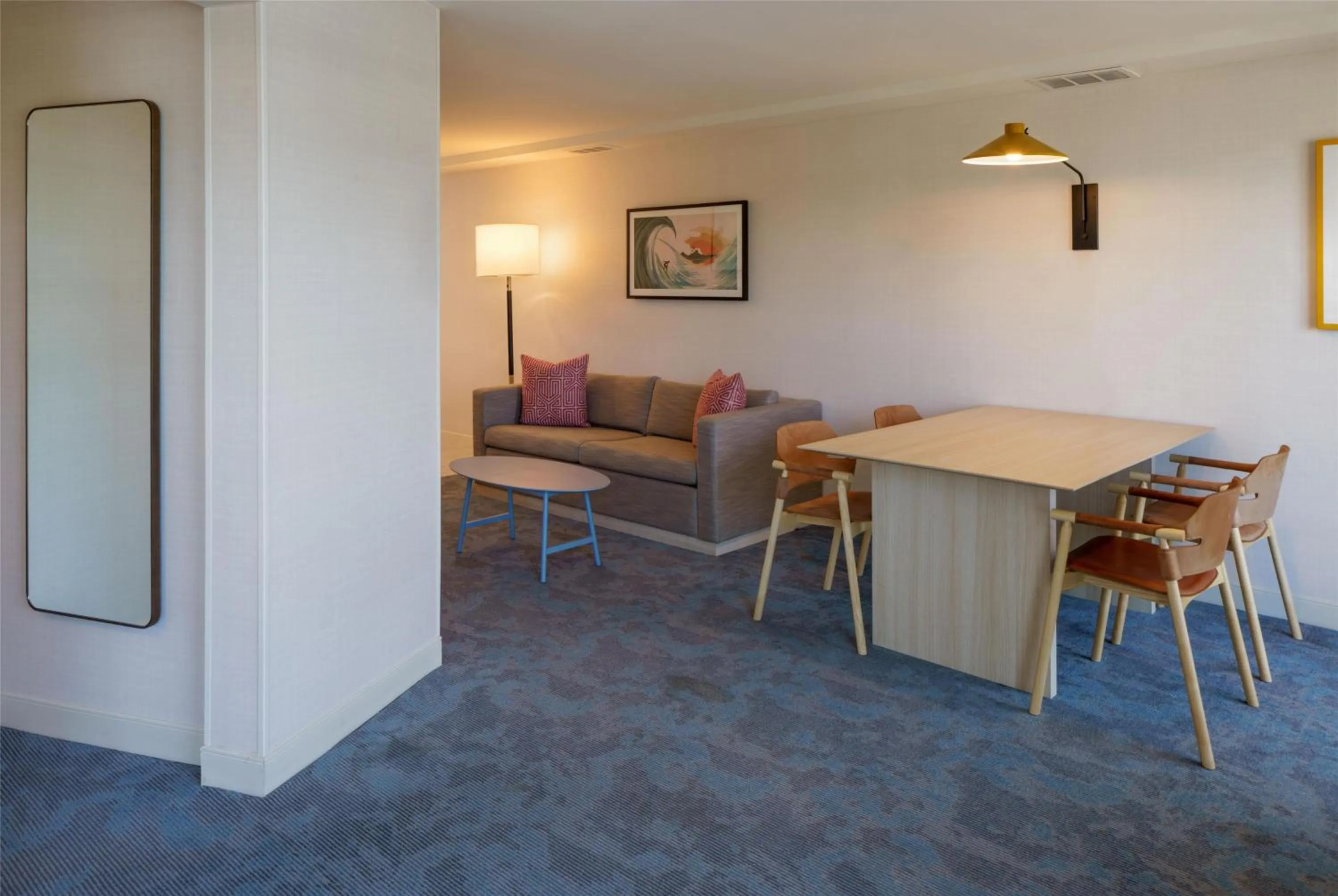 Living room in Hilton Garden Inn Dana Point Doheny Beach