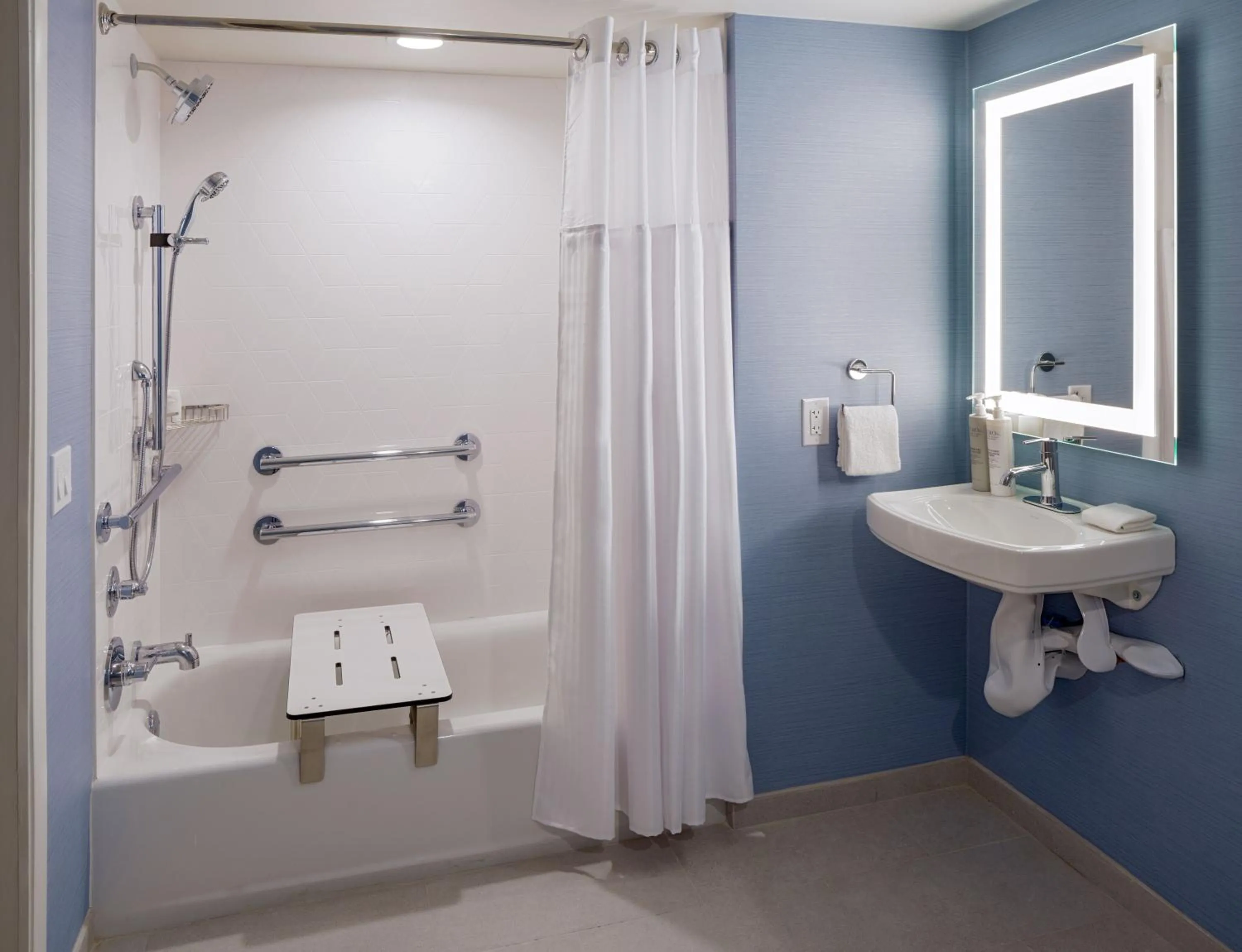 Bathroom in Hilton Garden Inn Dana Point Doheny Beach