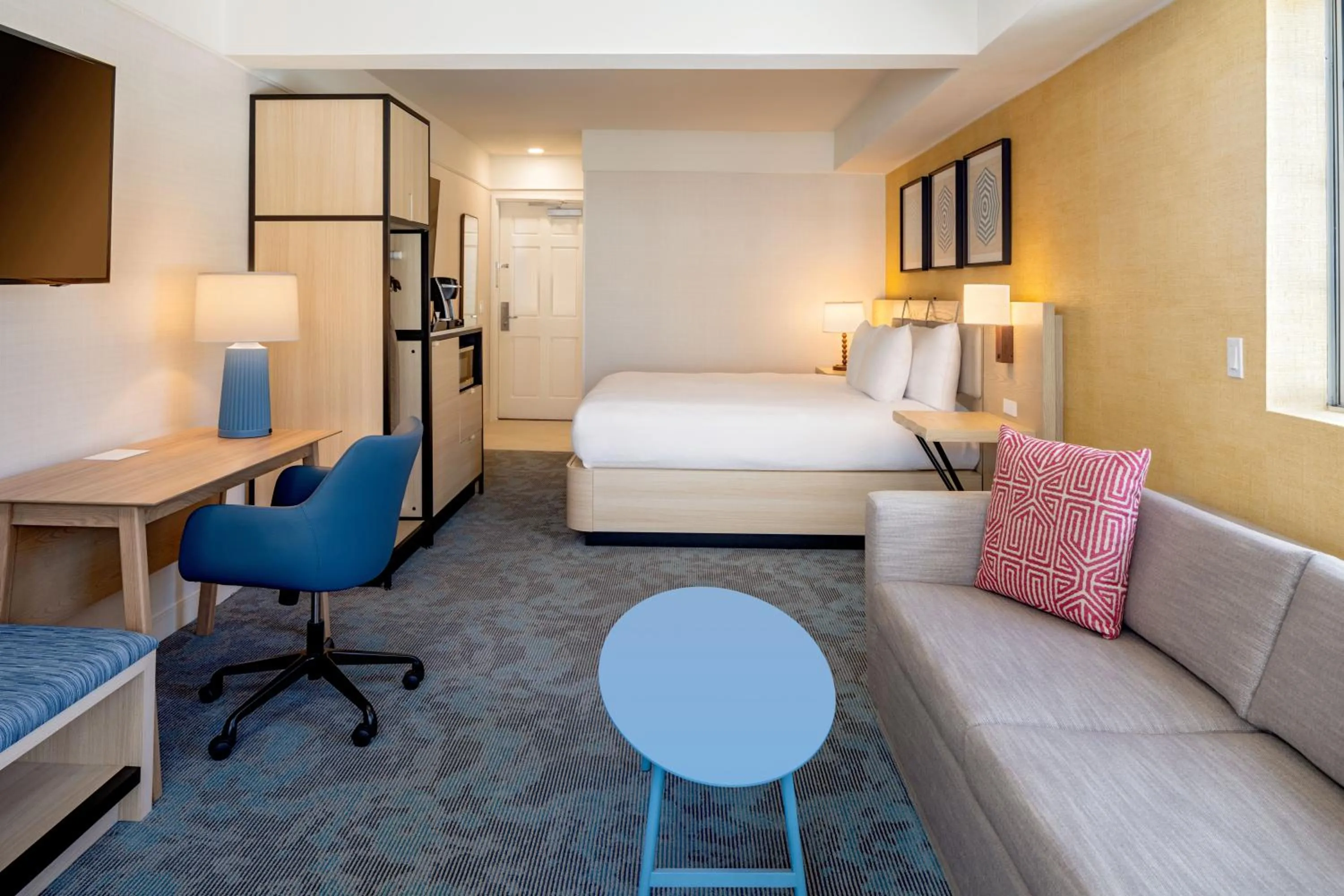 Bed in Hilton Garden Inn Dana Point Doheny Beach