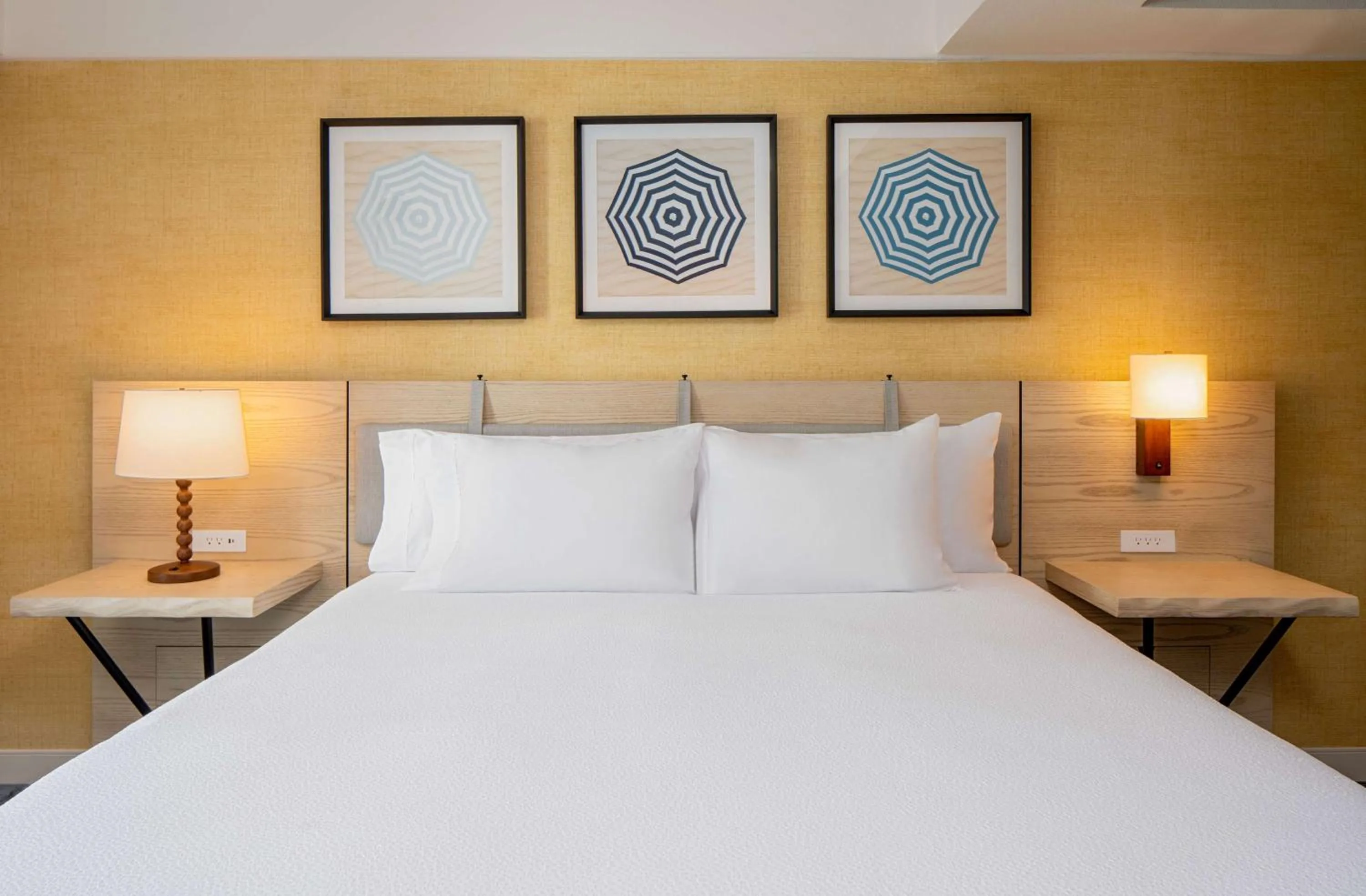 Bed in Hilton Garden Inn Dana Point Doheny Beach