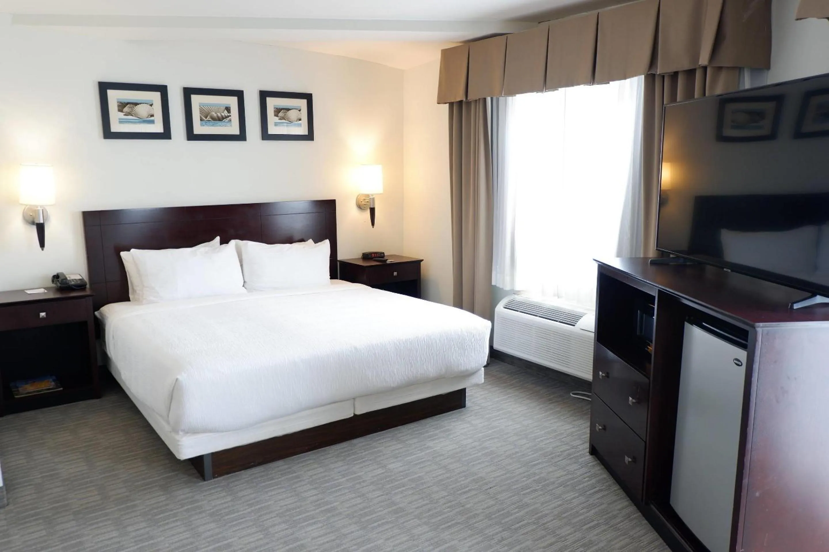 Bedroom, Bed in The Volare, an Ascend Collection Hotel