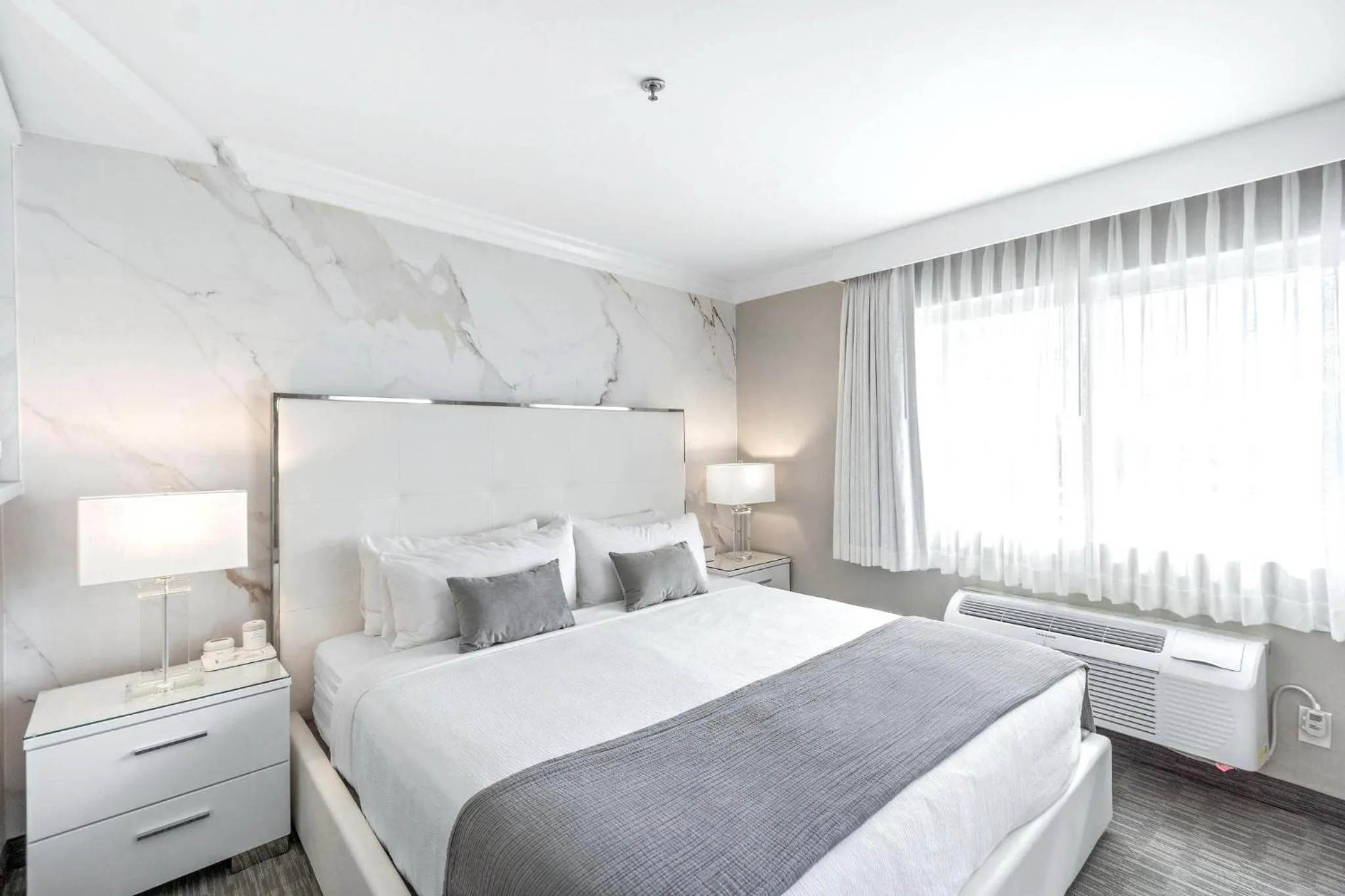 Bedroom, Bed in The Volare, an Ascend Collection Hotel