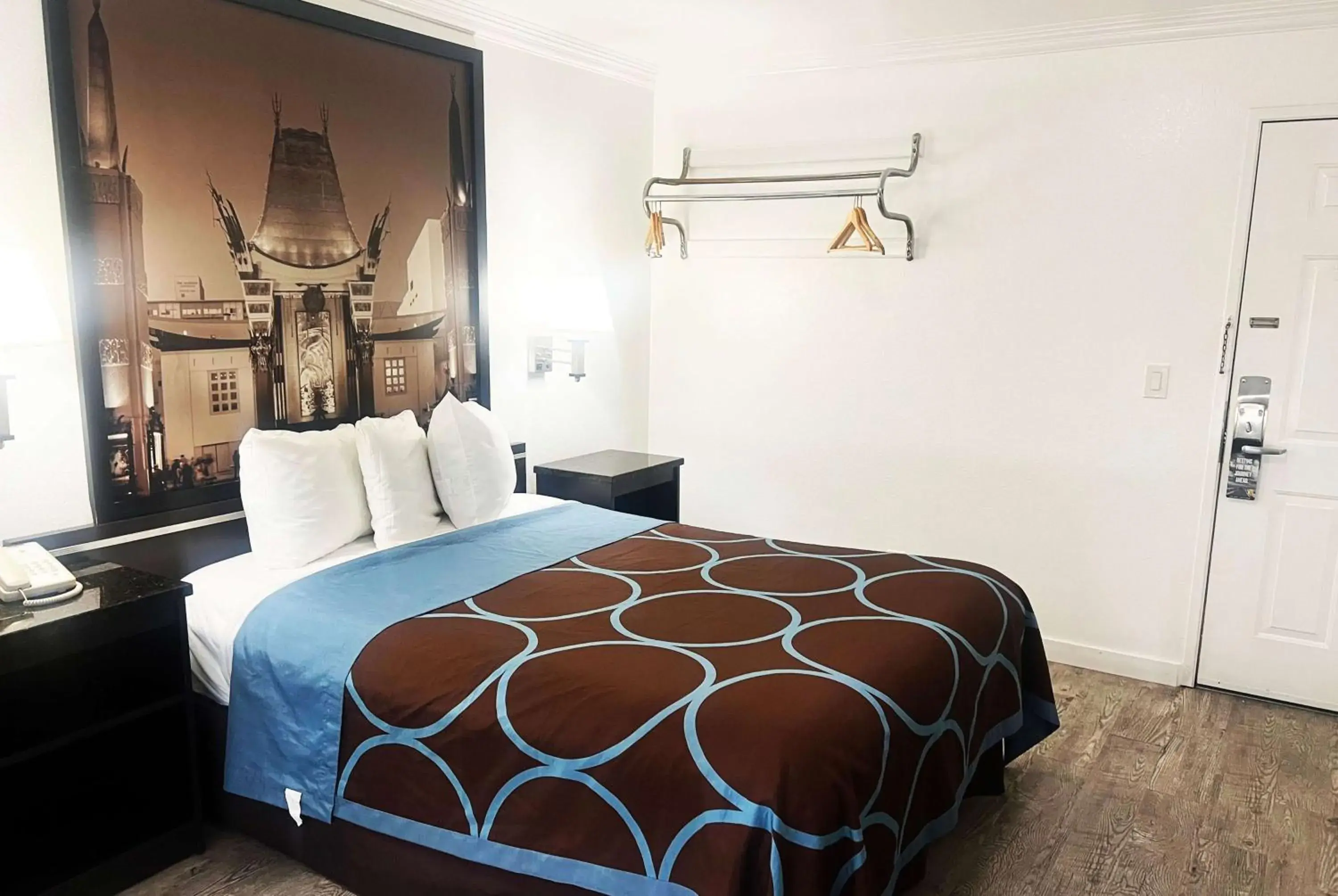 King Room - Disability Access - Non-Smoking in Super 8 by Wyndham Hollywood/LA Area King Room - Disability Access - Non-Smoking in Super 8 by Wyndham Hollywood/LA Area