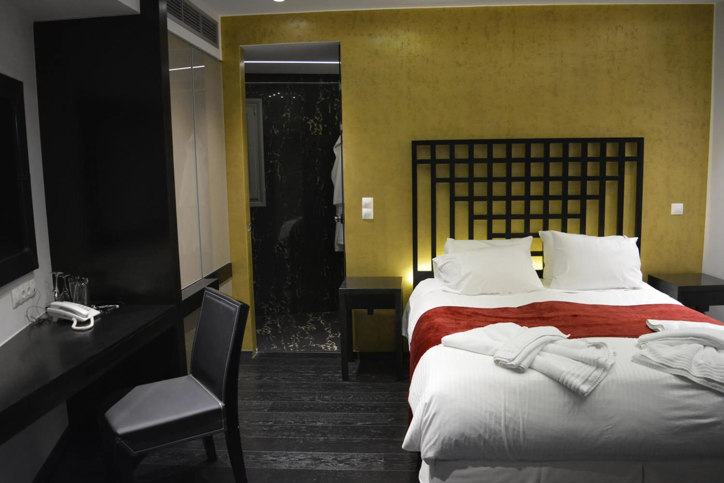 Photo of the whole room, Bed in Hotel Senia - Onar Hotels Collection