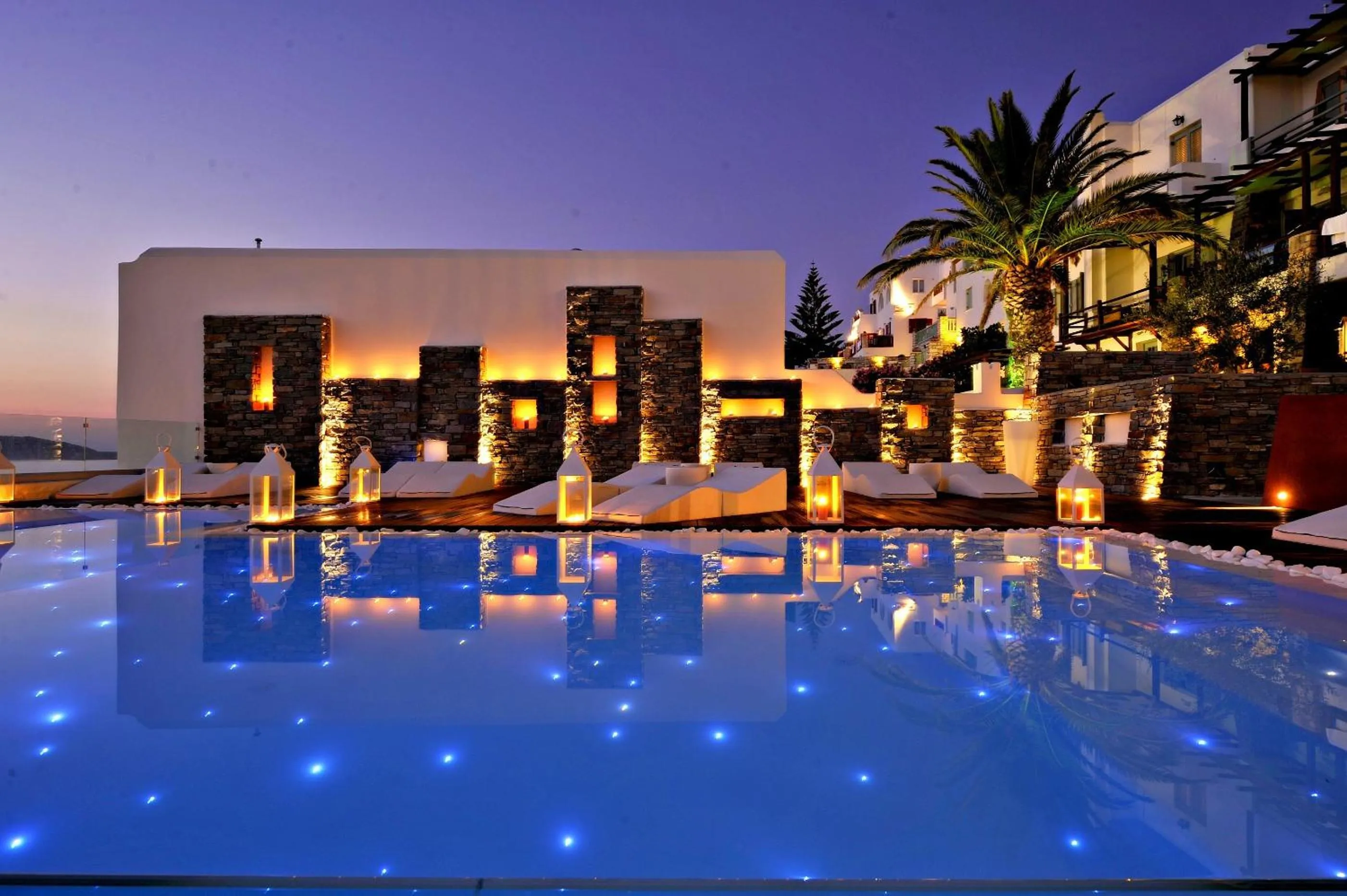 Swimming pool in Hotel Senia - Onar Hotels Collection