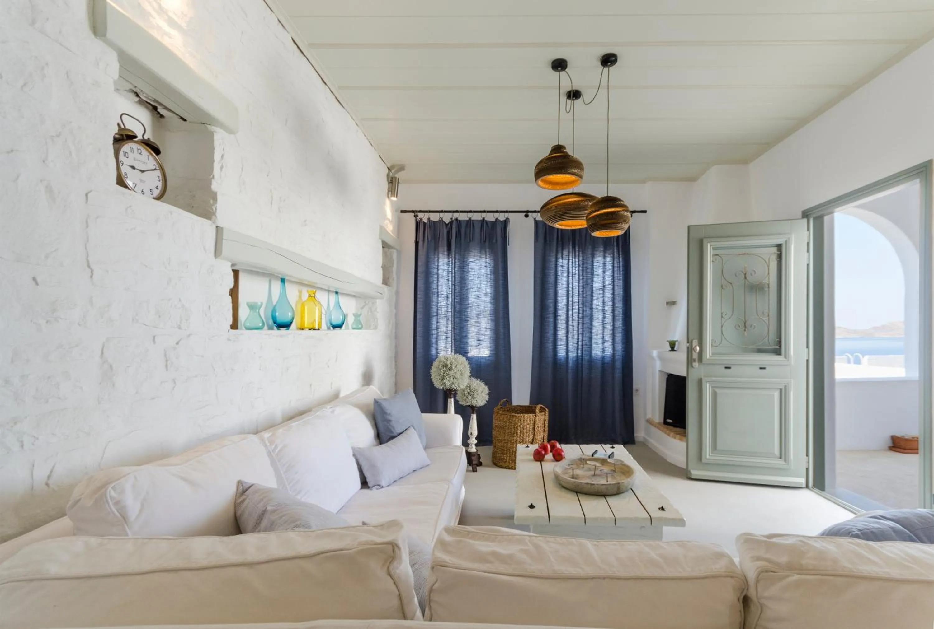 Living room, Bed in Hotel Senia - Onar Hotels Collection