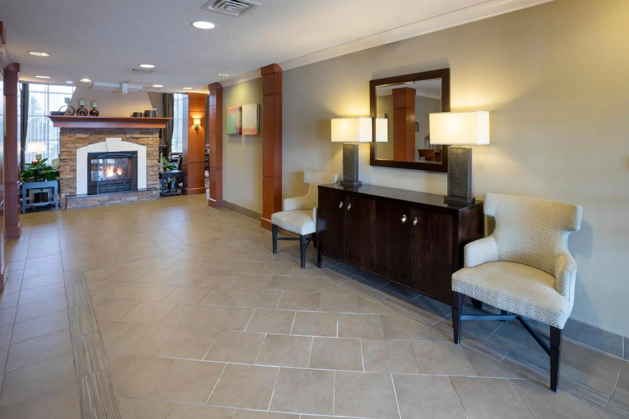 Property building in Staybridge Suites Minneapolis-Bloomington by IHG