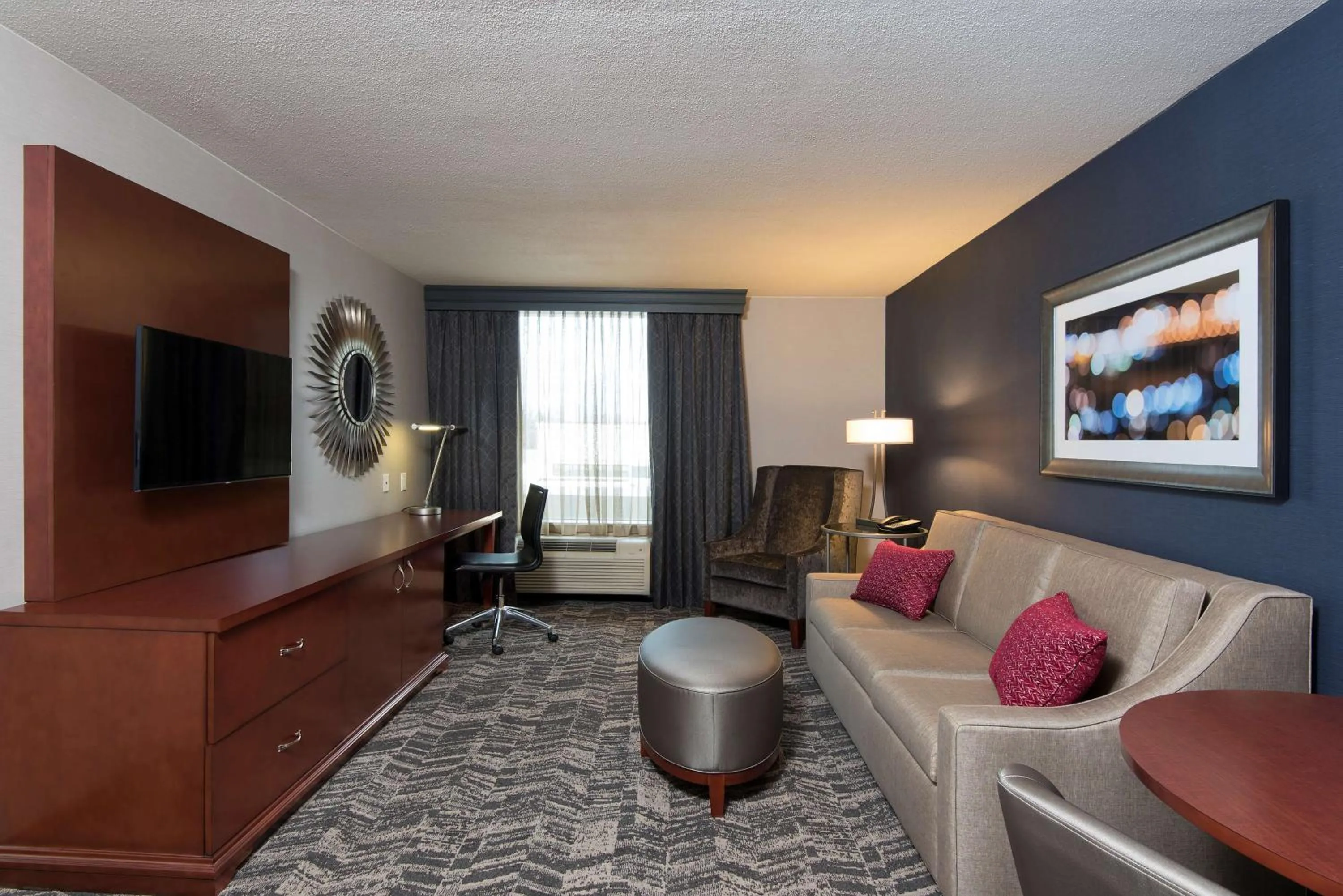 Bedroom in DoubleTree by Hilton Schenectady