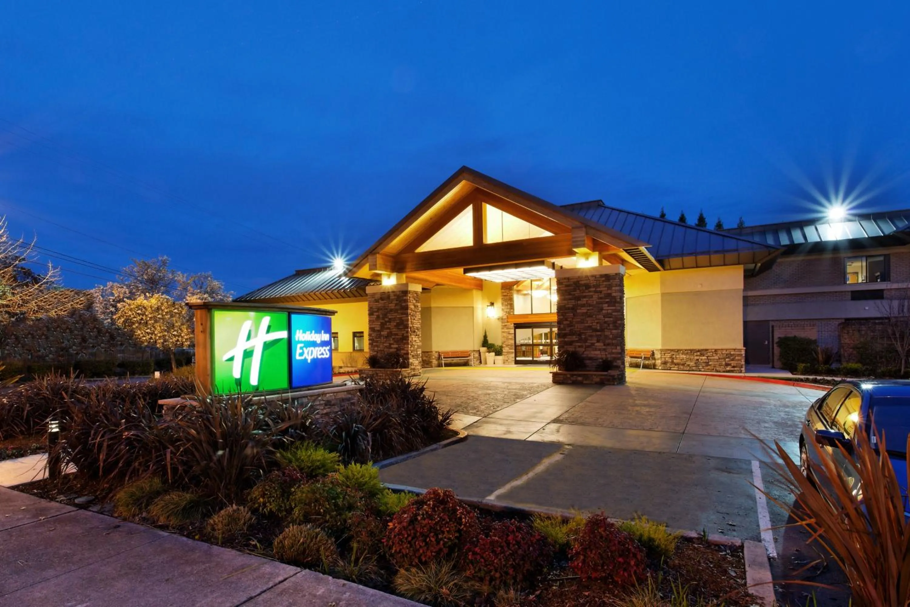 Property building in Holiday Inn Express Walnut Creek by IHG