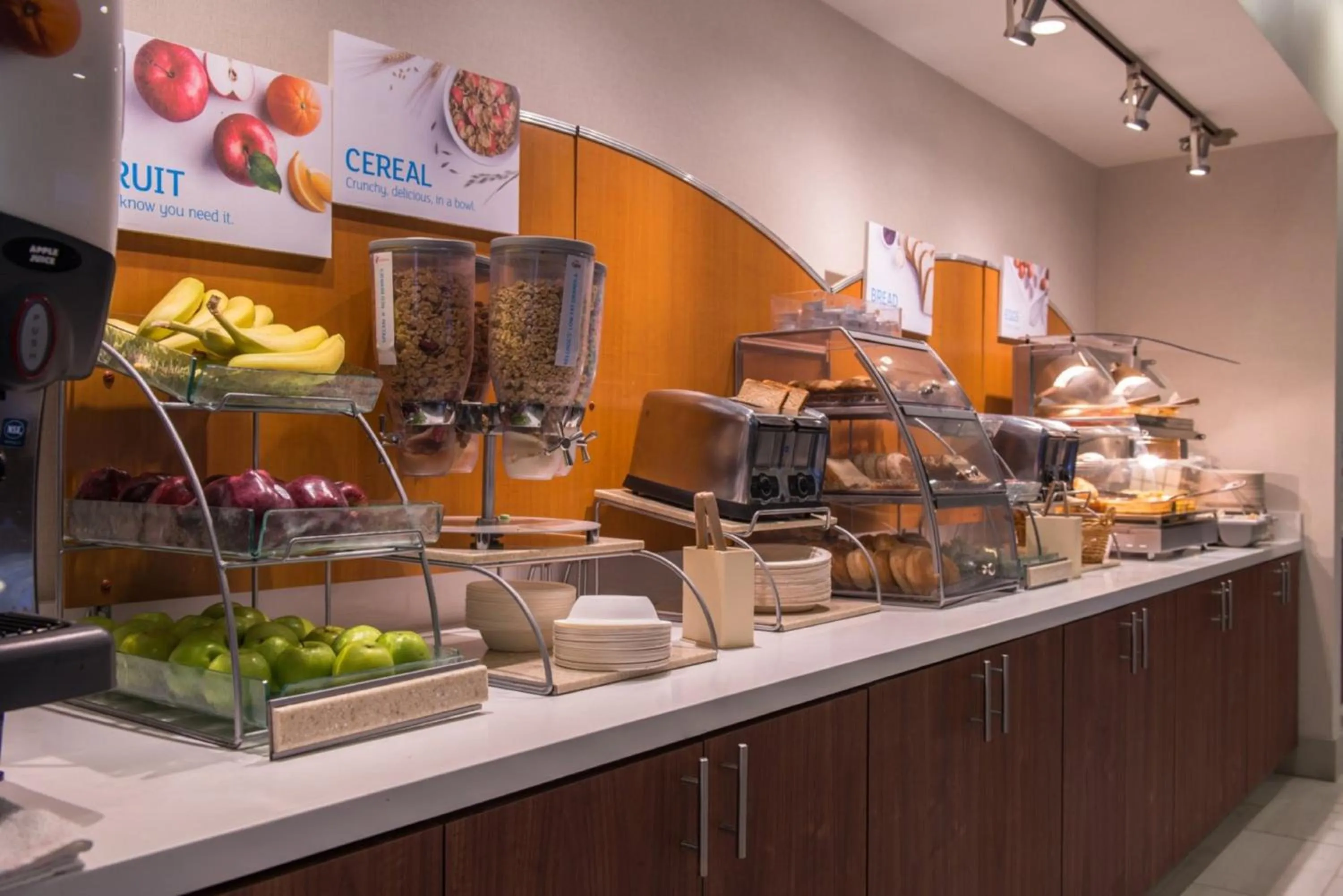 Restaurant/places to eat in Holiday Inn Express Walnut Creek by IHG