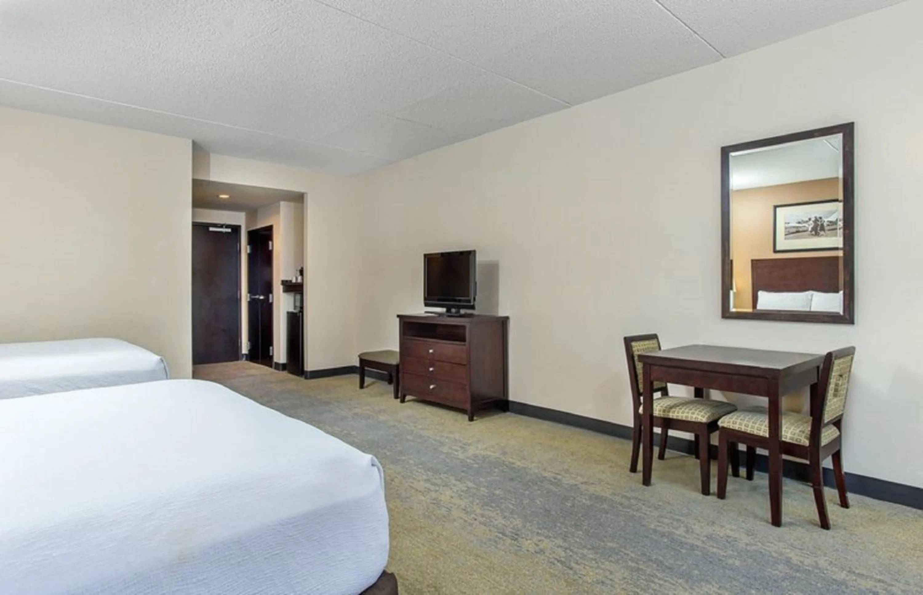 Bed in Holiday Inn Louisville Airport - Fair/Expo by IHG