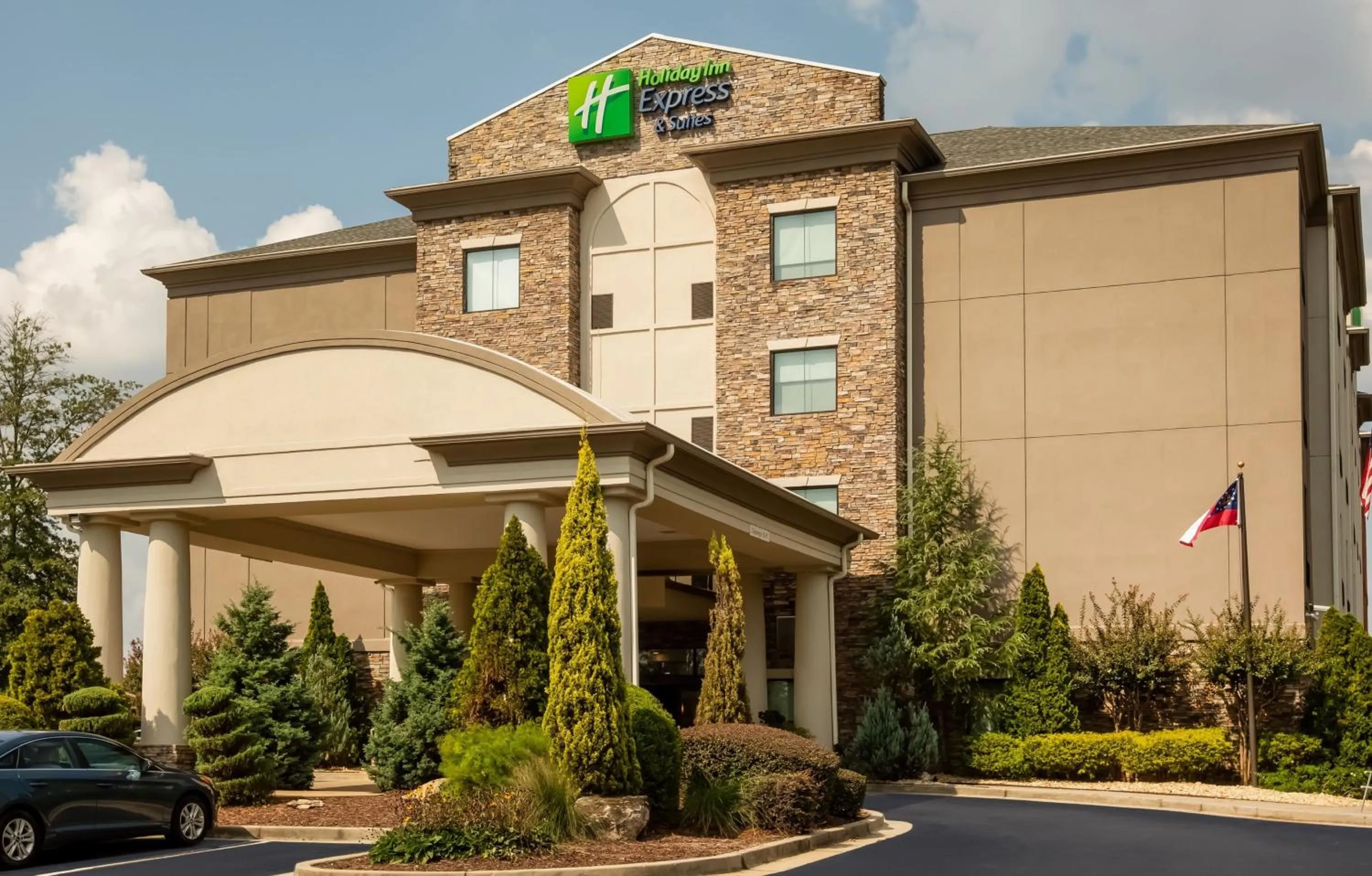 Property building in Holiday Inn Express & Suites Atlanta Southwest-Fairburn