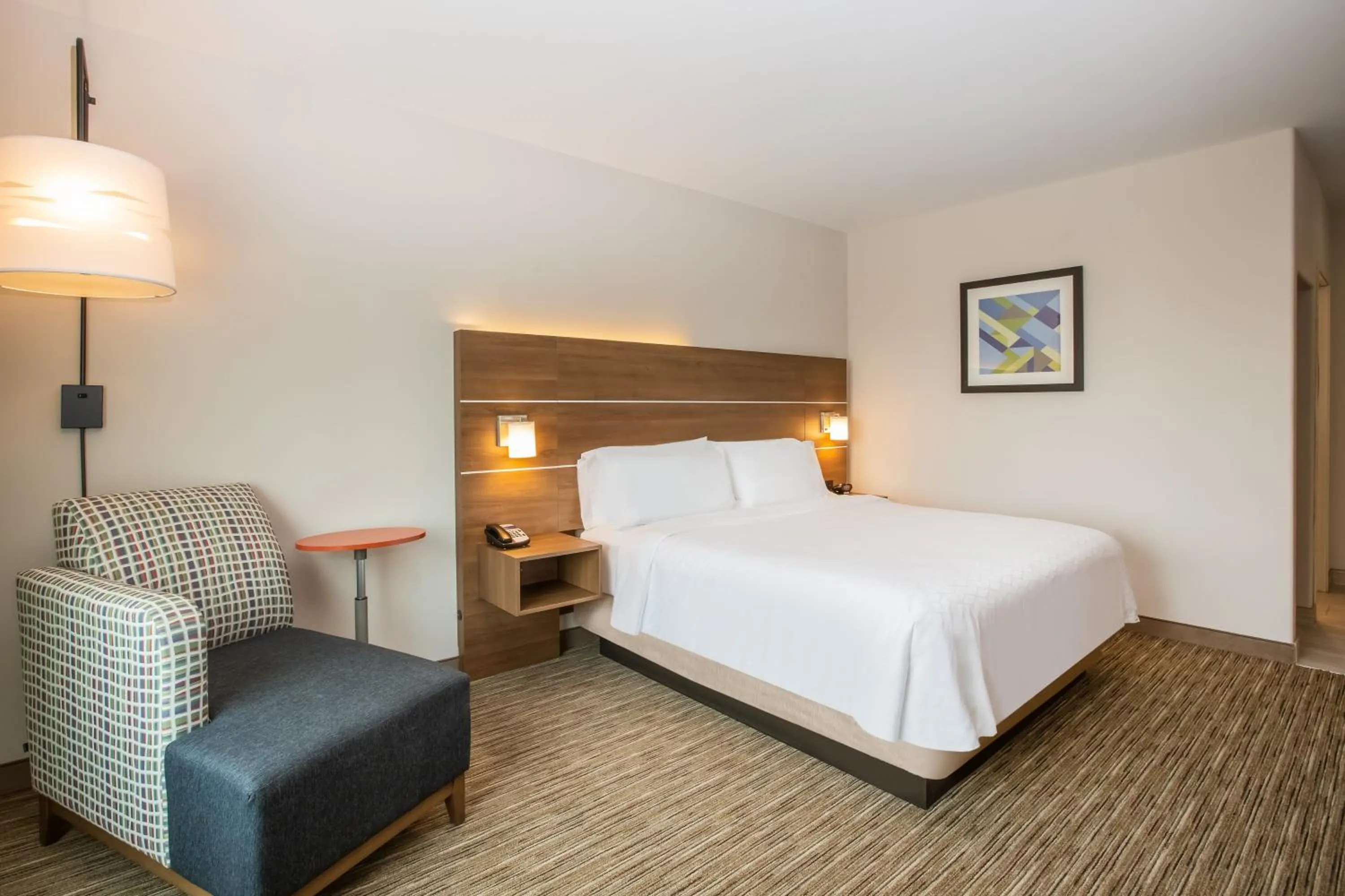 Photo of the whole room, Bed in Holiday Inn Express & Suites Atlanta Southwest-Fairburn