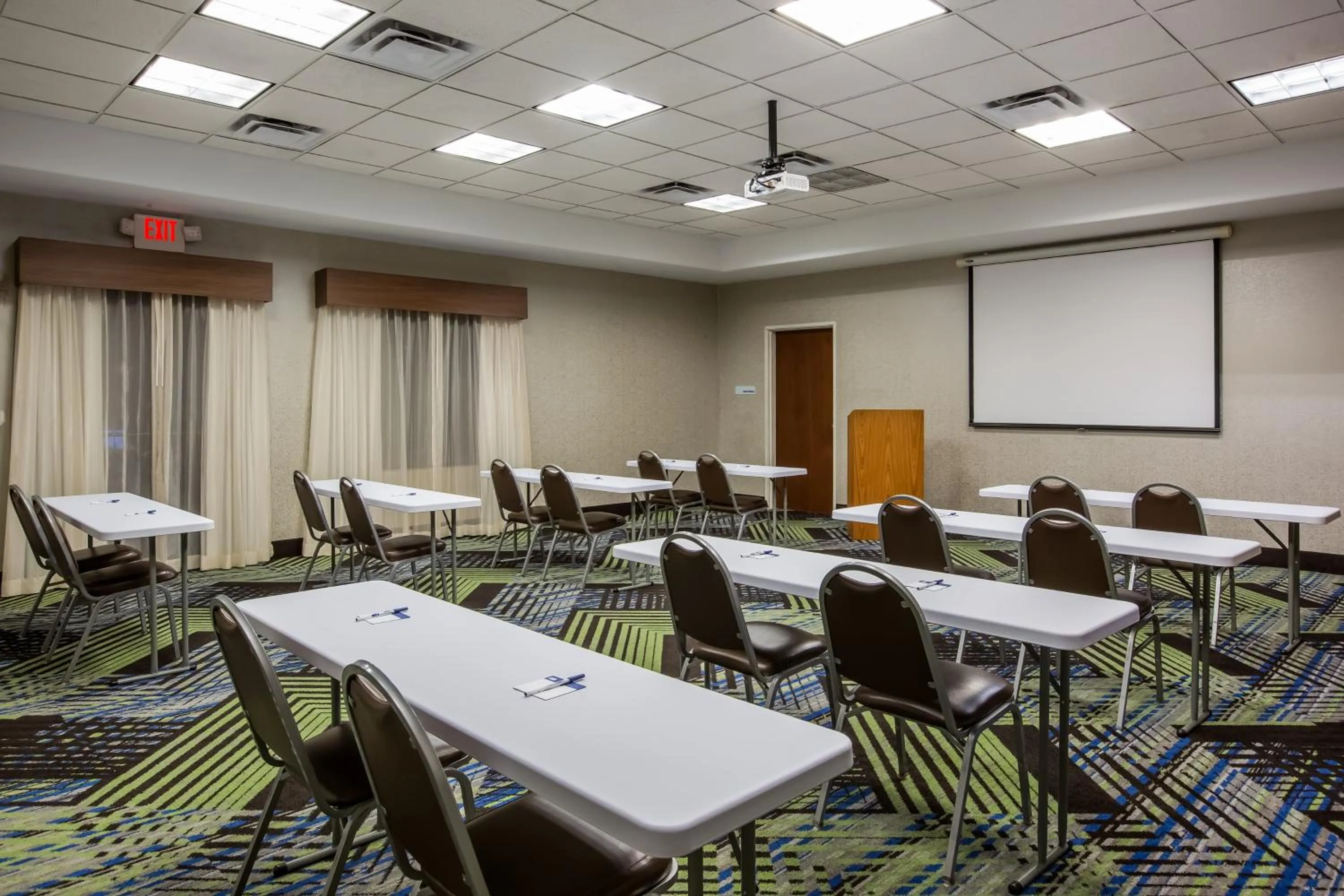 Meeting/conference room in Holiday Inn Express & Suites Atlanta Southwest-Fairburn
