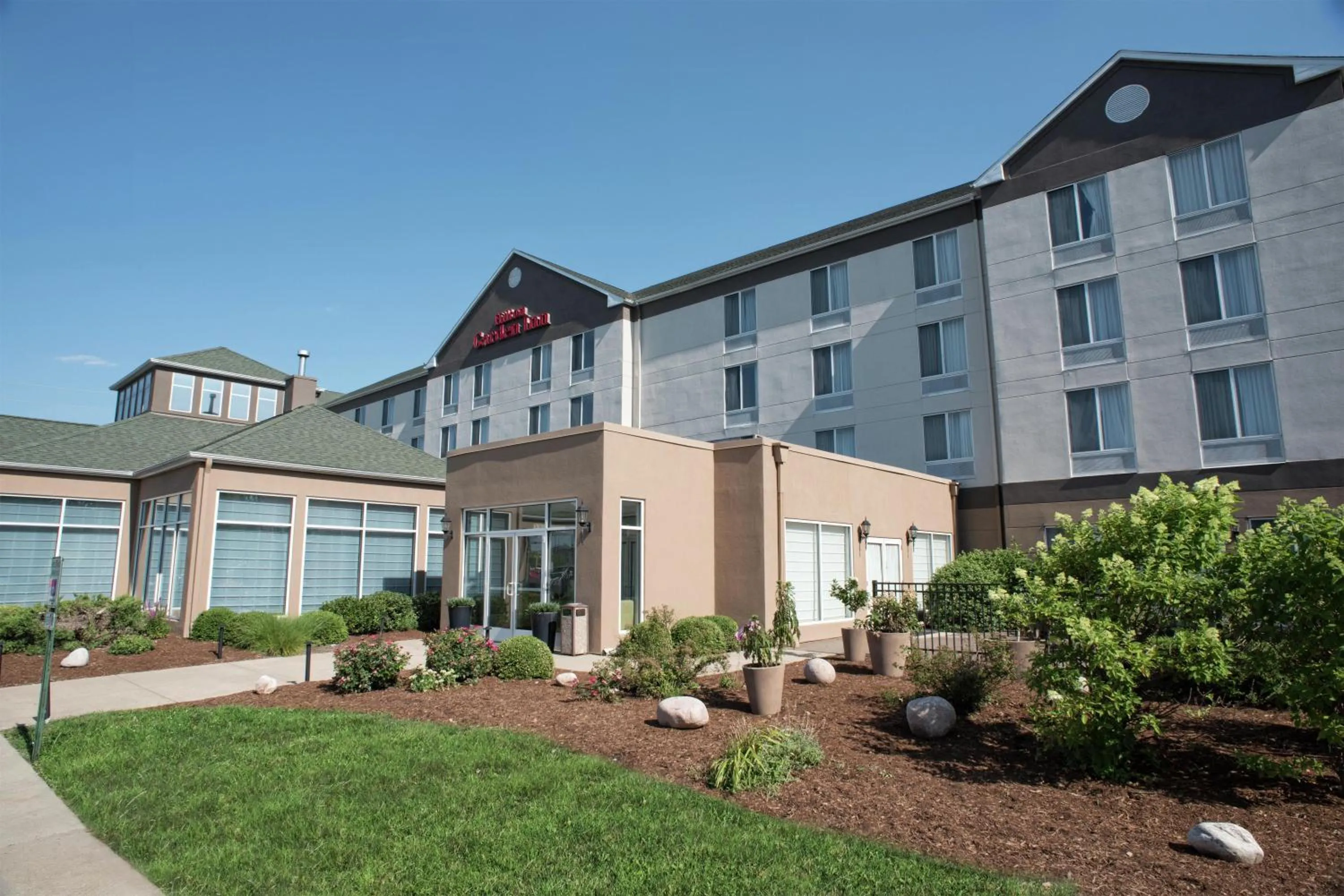 Property building in Hilton Garden Inn Springfield, IL