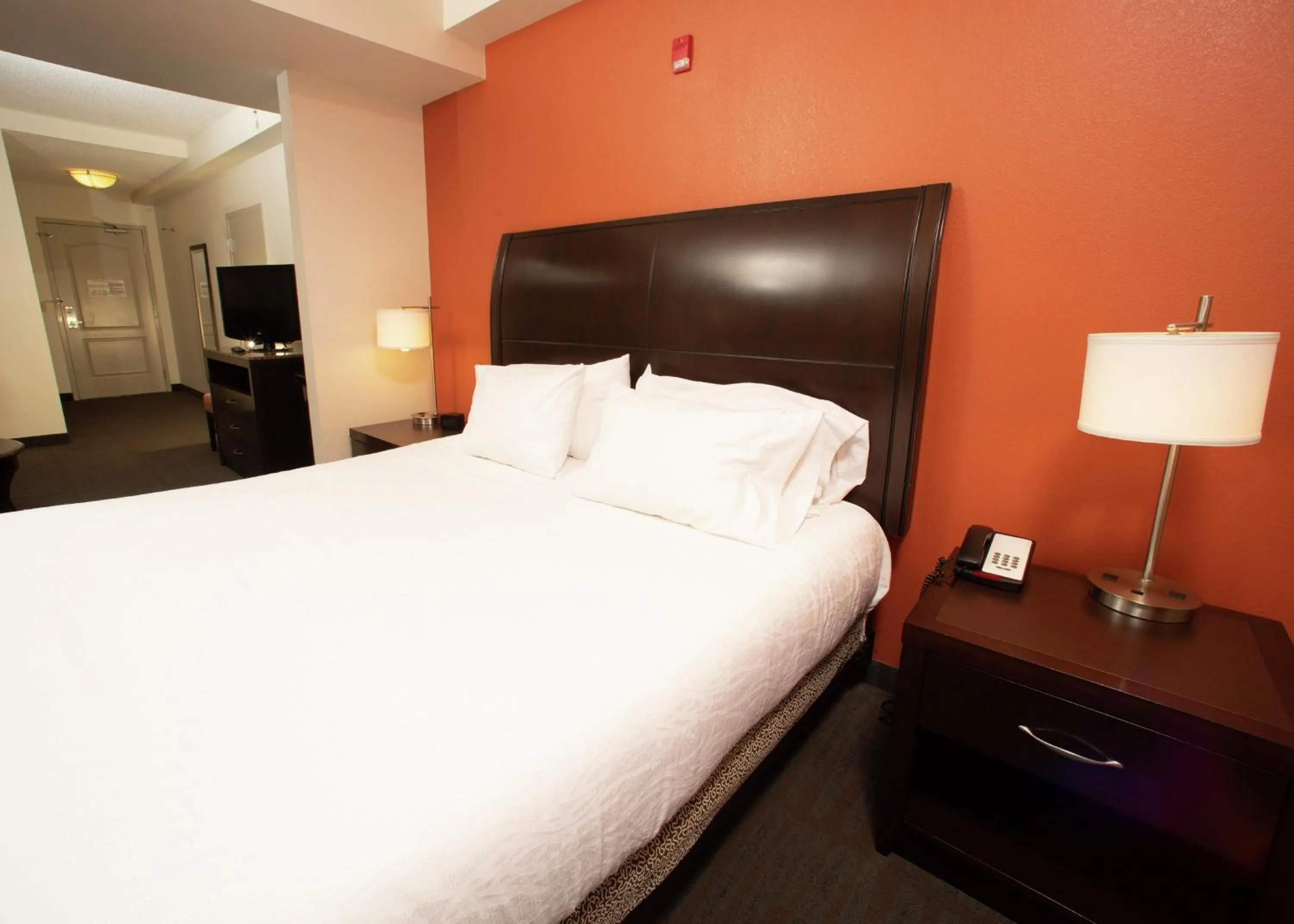 Bedroom, Bed in Hilton Garden Inn Springfield, IL