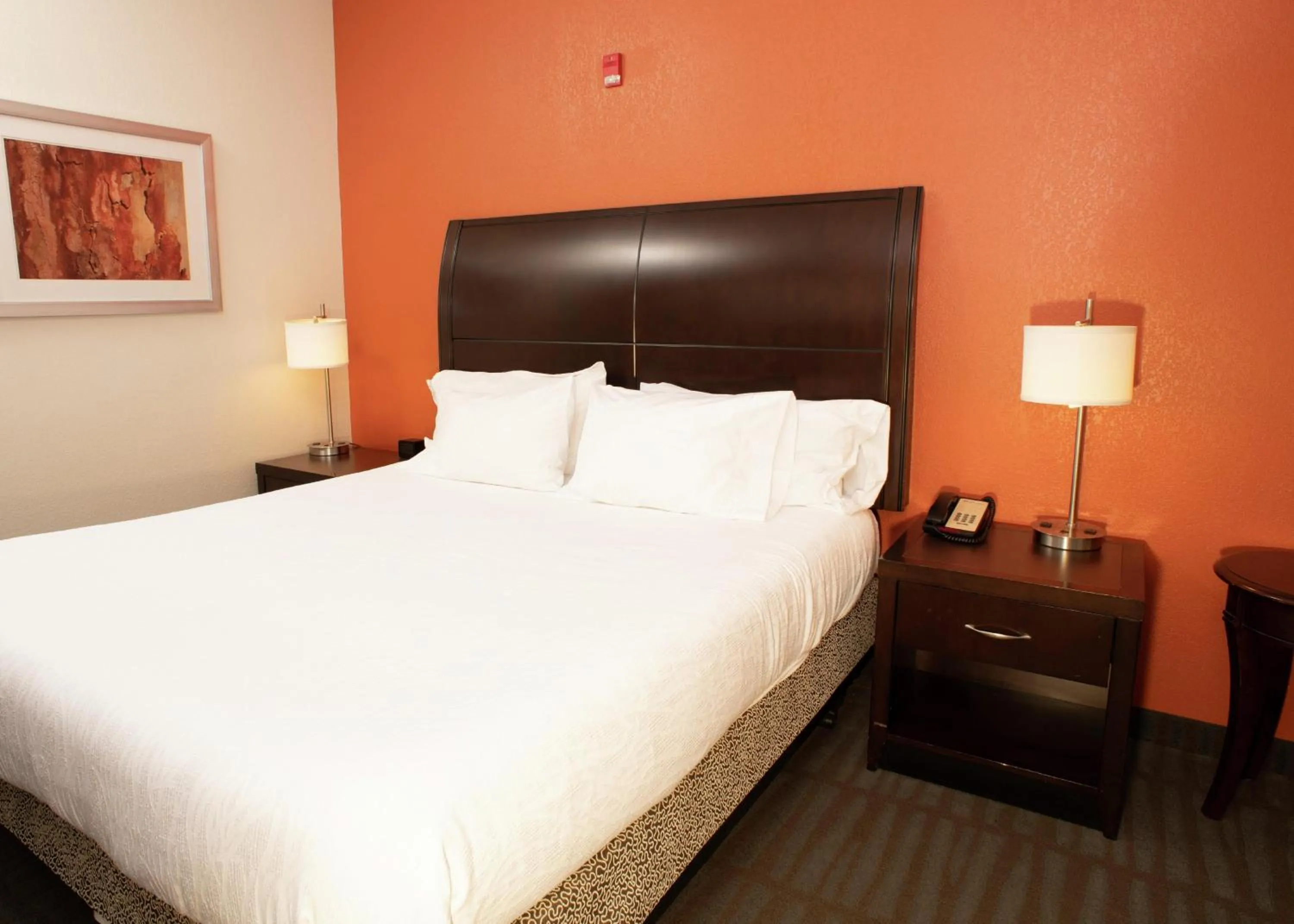 Bed in Hilton Garden Inn Springfield, IL