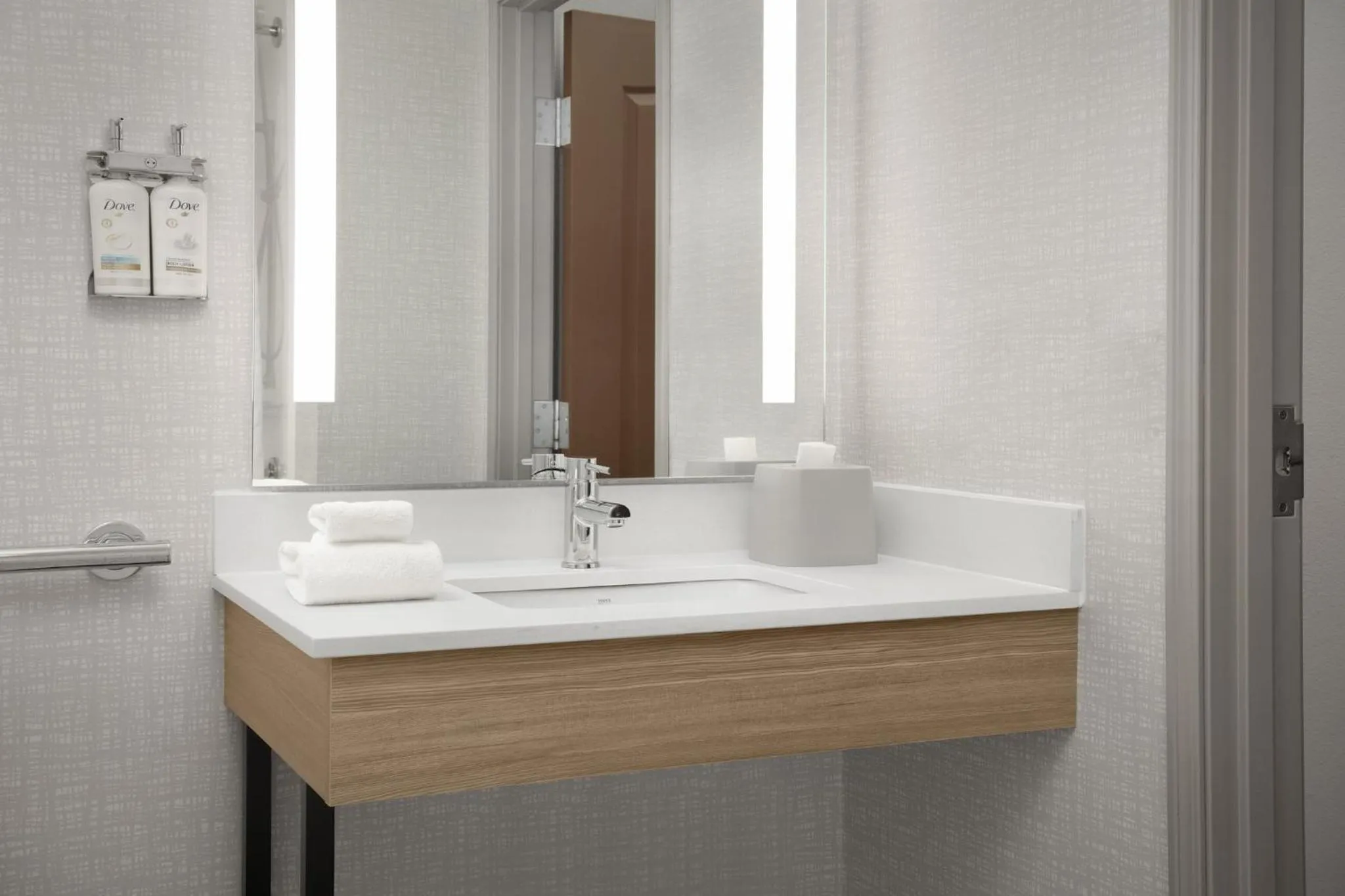 Photo of the whole room in Holiday Inn Express Hotel & Suites DFW West - Hurst by IHG