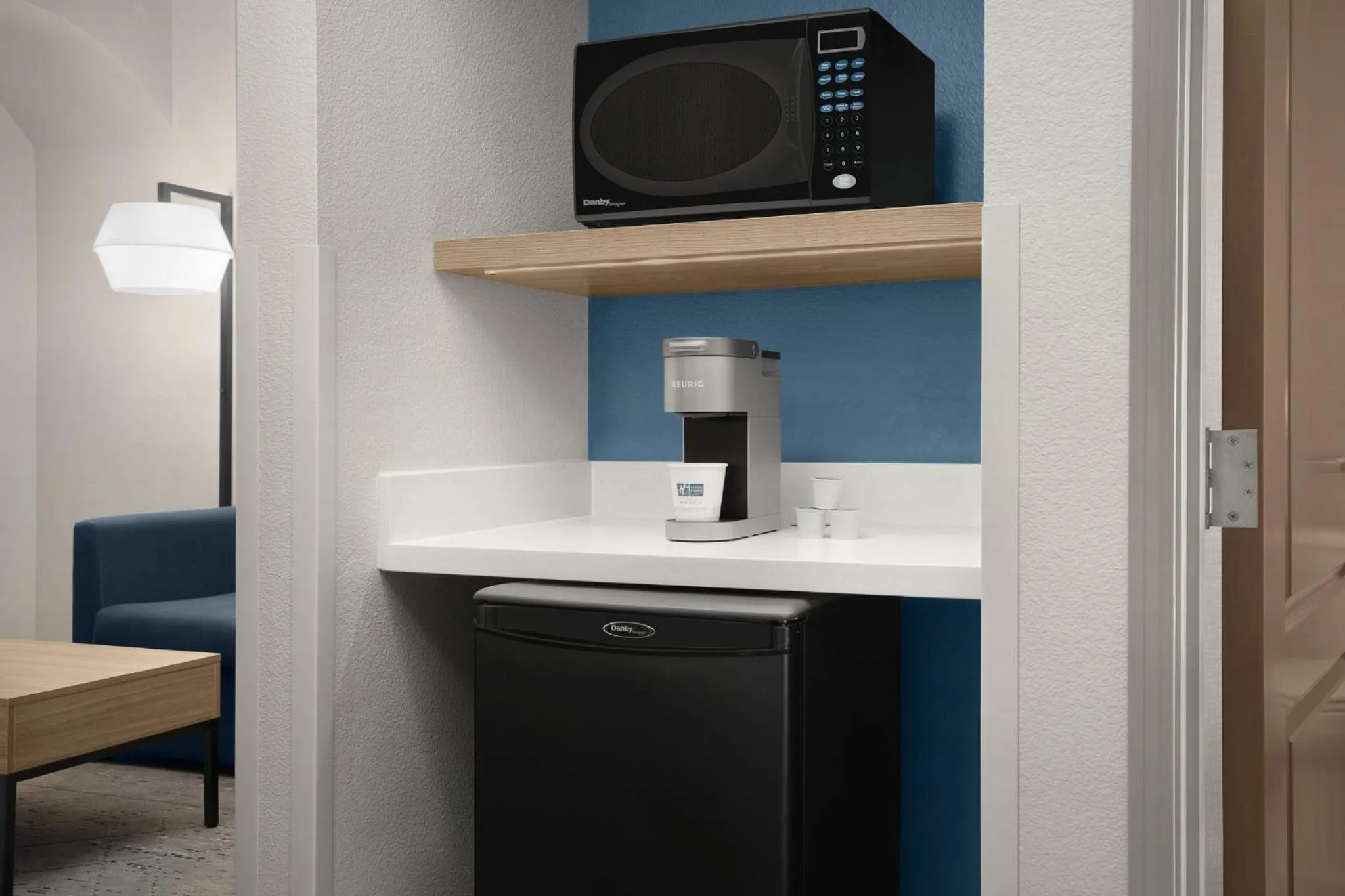 Photo of the whole room in Holiday Inn Express Hotel & Suites DFW West - Hurst by IHG