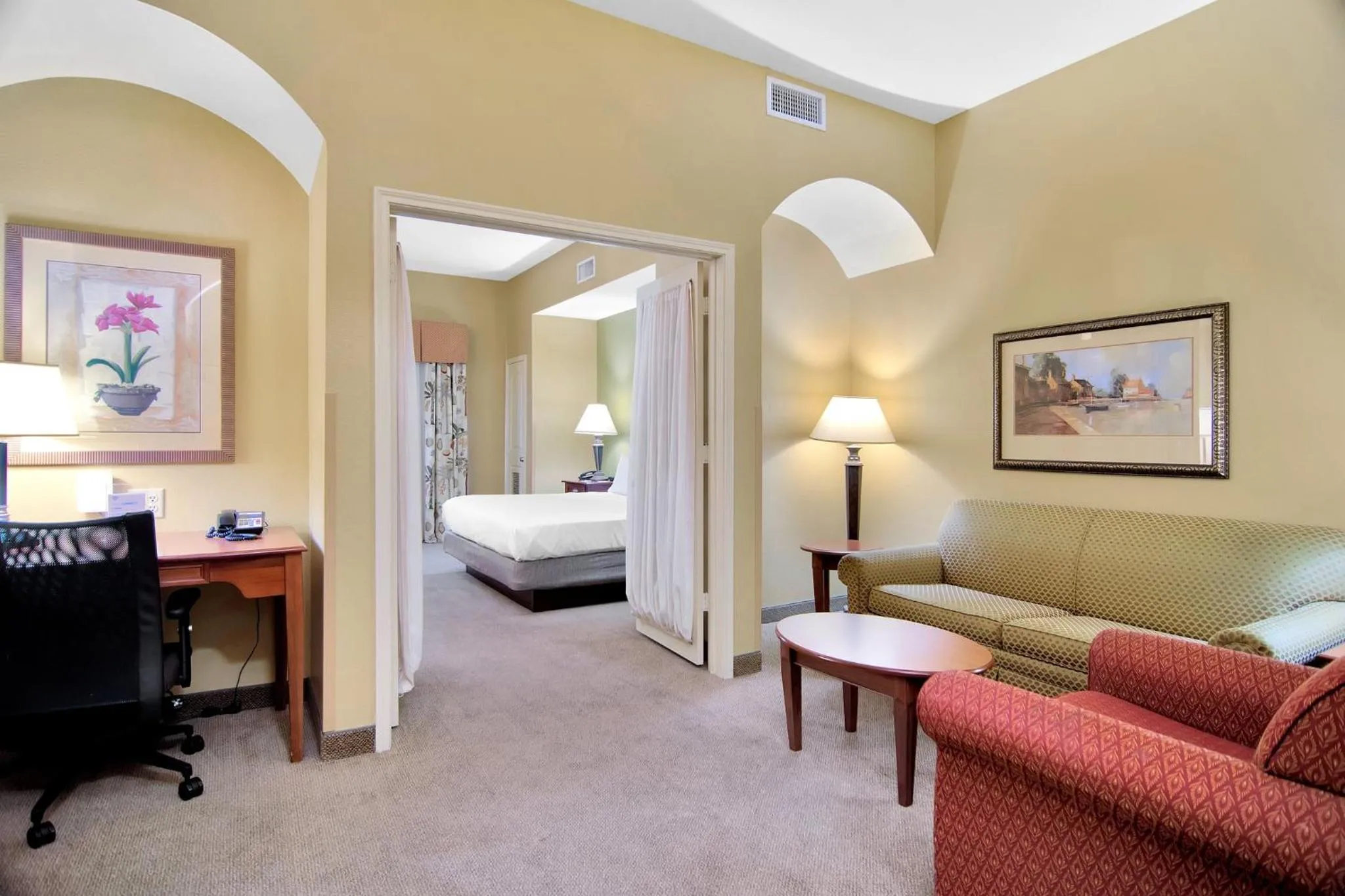 Bedroom, Bed in Holiday Inn Express Hotel & Suites DFW West - Hurst by IHG