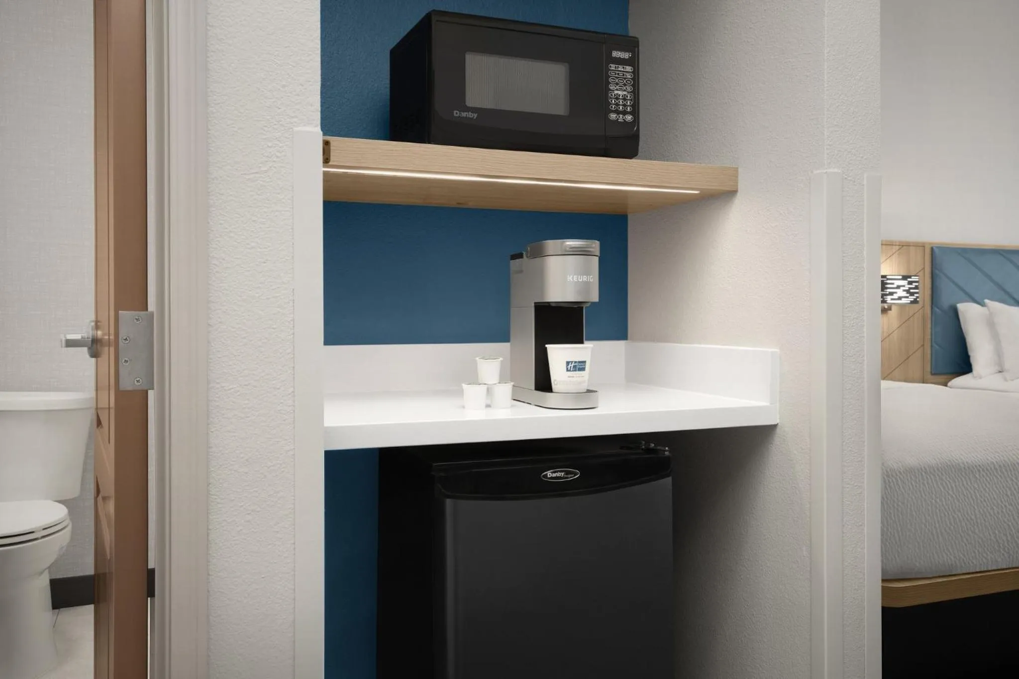 Photo of the whole room in Holiday Inn Express Hotel & Suites DFW West - Hurst by IHG