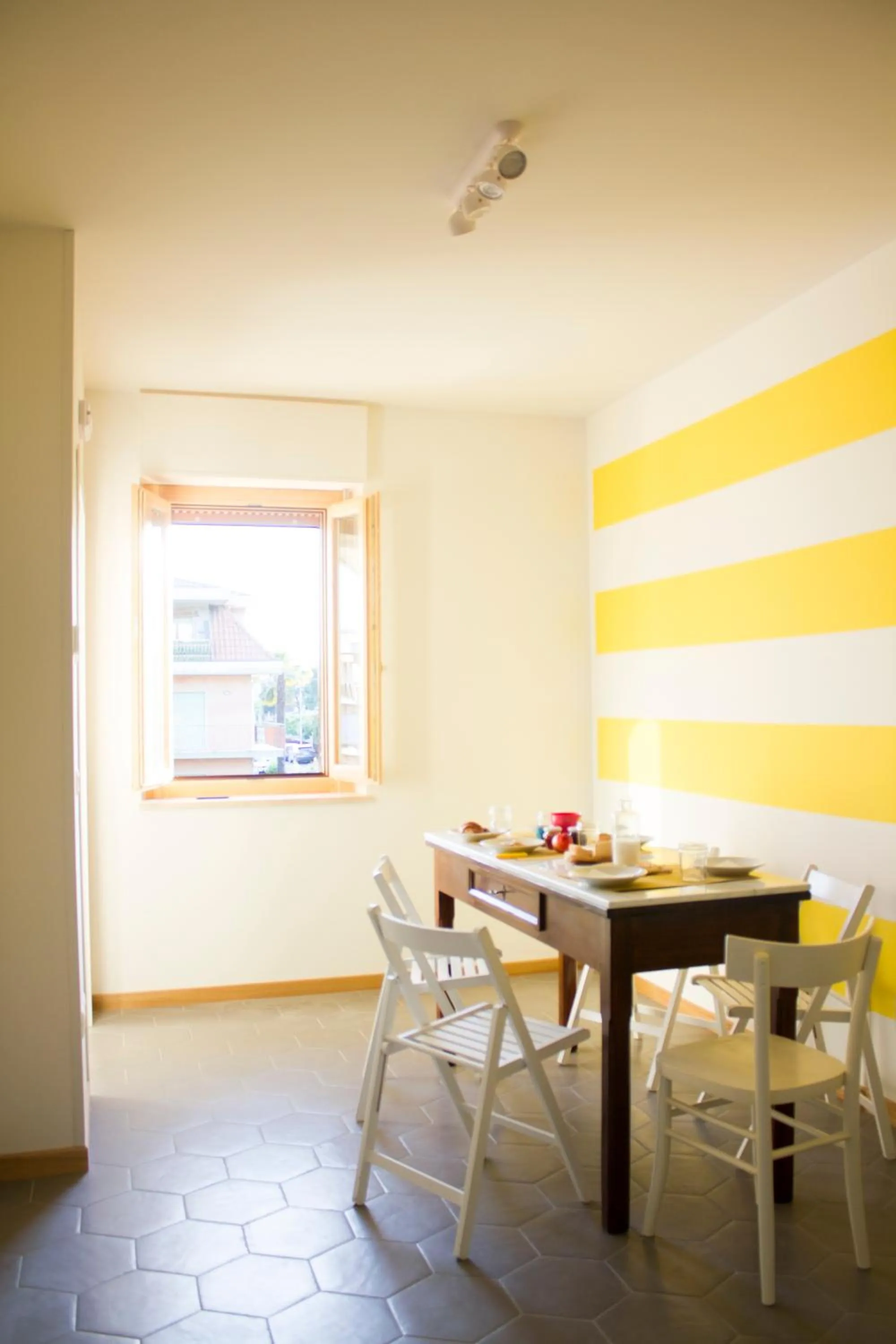 Communal lounge/ TV room in Arcobaleno B&B