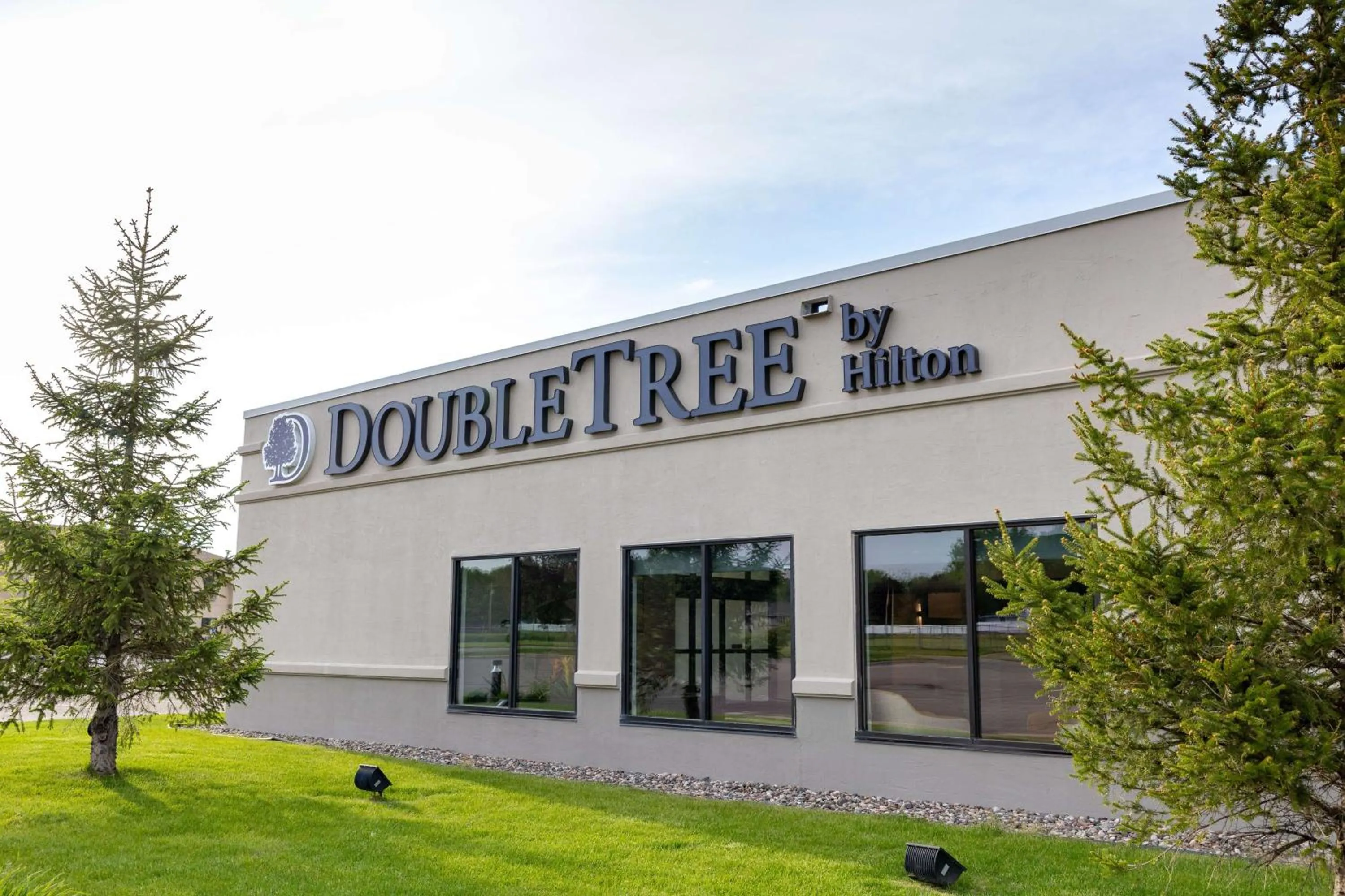 DoubleTree by Hilton Austin, MN
