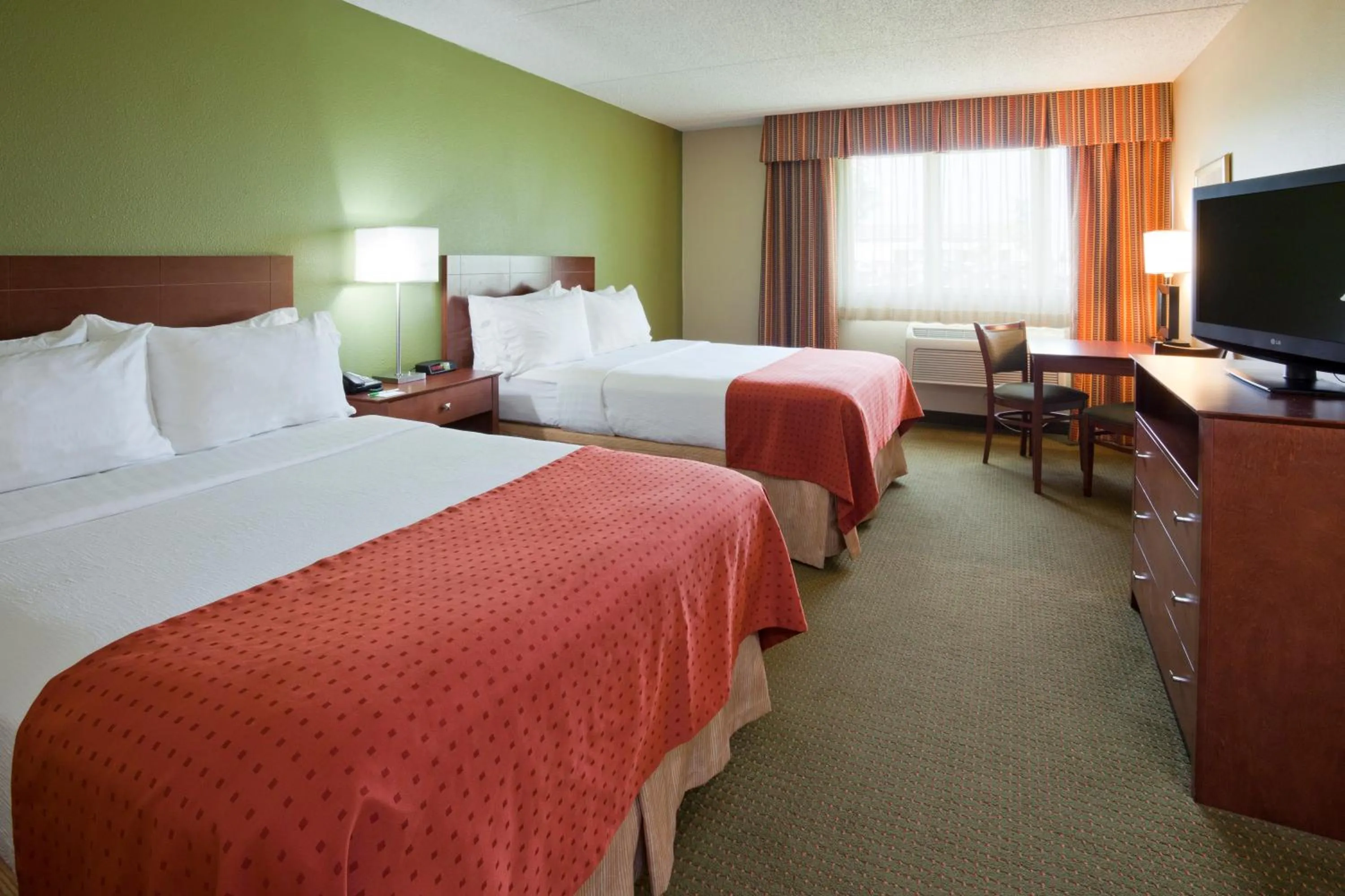 Photo of the whole room, Bed in Holiday Inn Austin Conference Center, an IHG Hotel