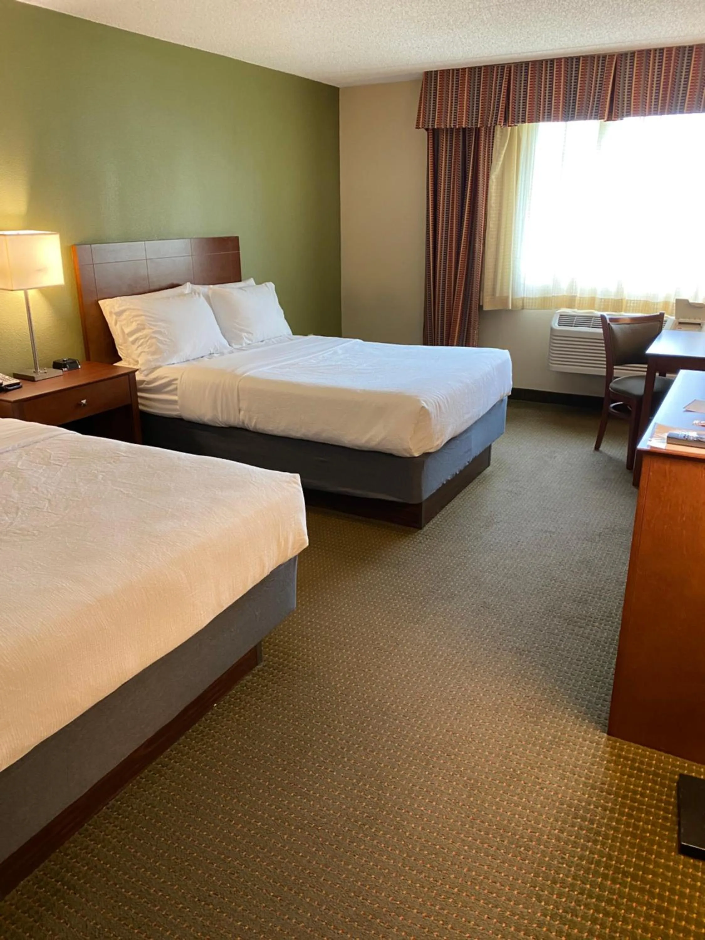 Bed in Holiday Inn Austin Conference Center, an IHG Hotel