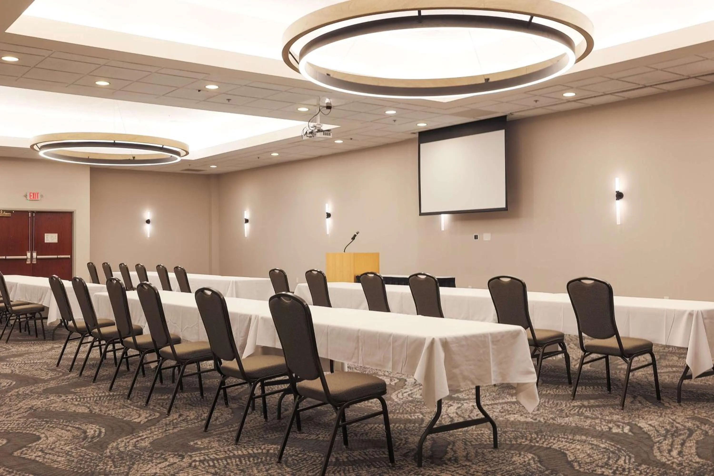 Meeting/conference room in Holiday Inn Austin Conference Center, an IHG Hotel