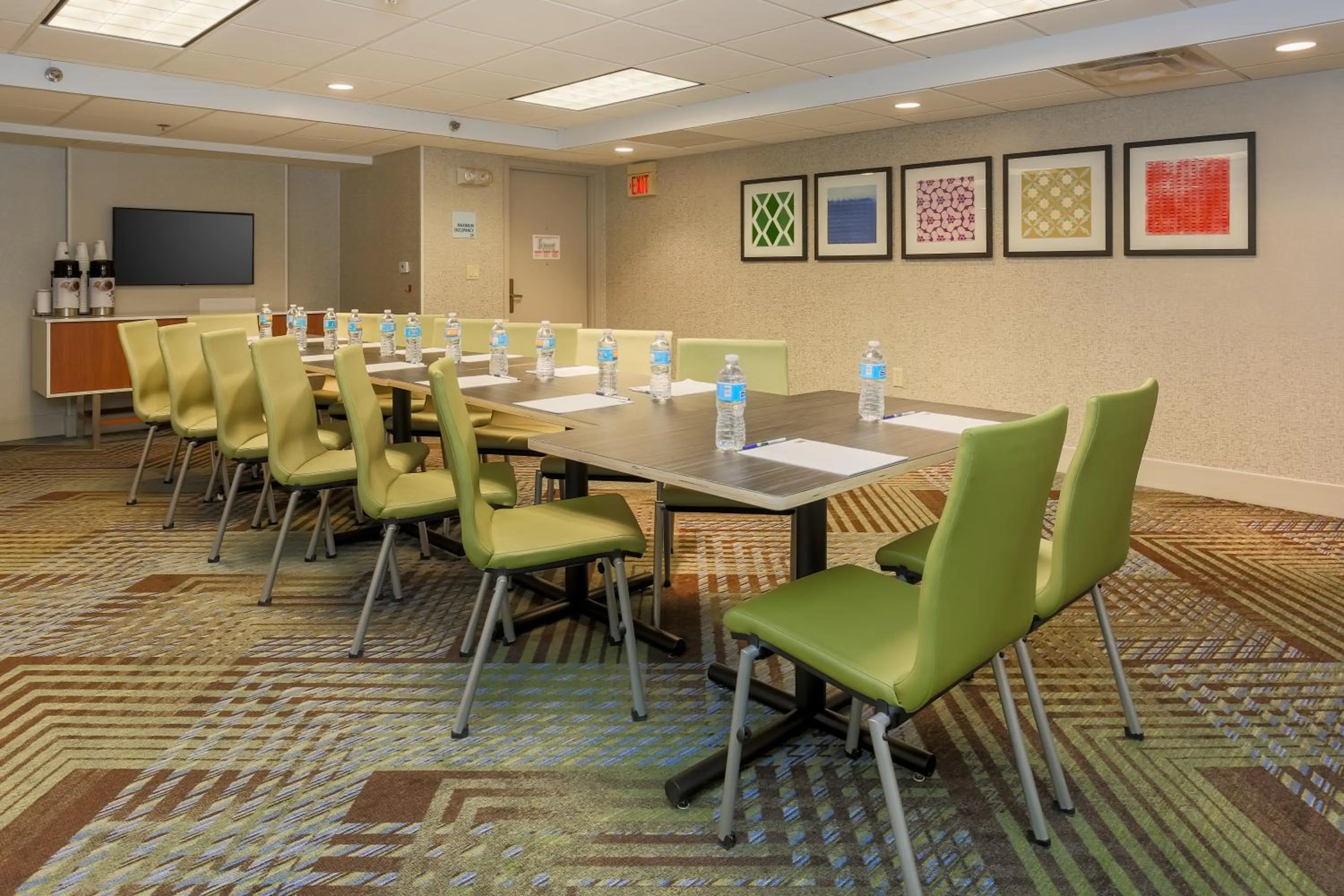 Meeting/conference room in Holiday Inn Express Milwaukee - West Medical Center by IHG