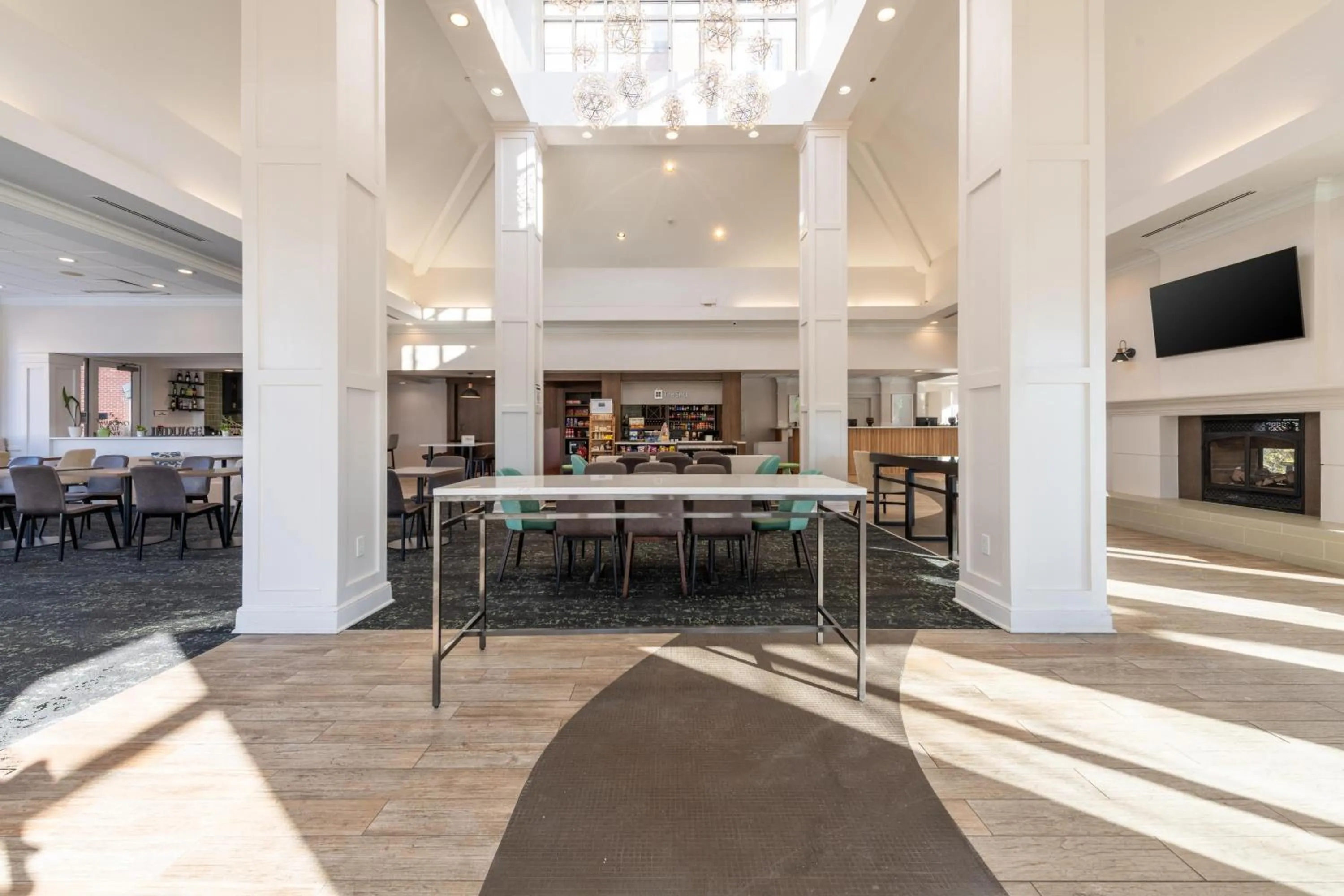 Lobby or reception in Hilton Garden Inn Auburn Riverwatch