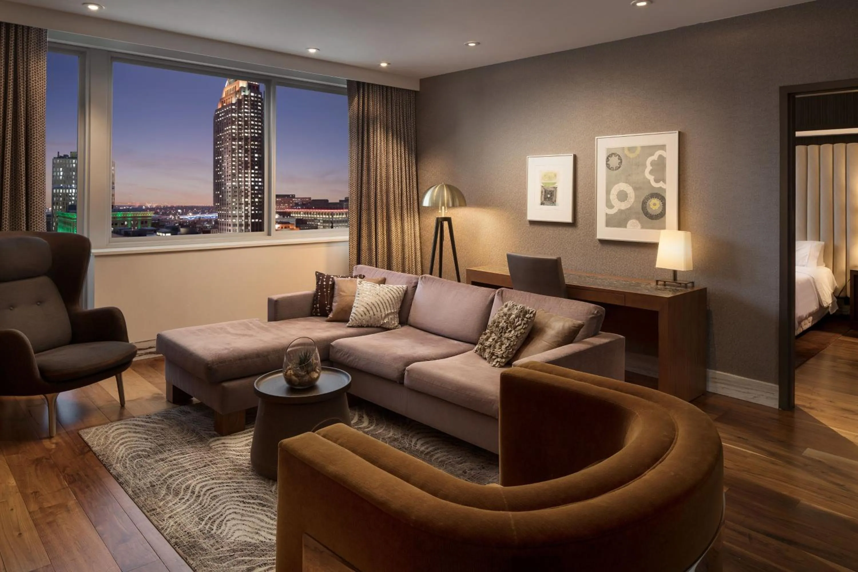 Living room in The Westin Cleveland Downtown