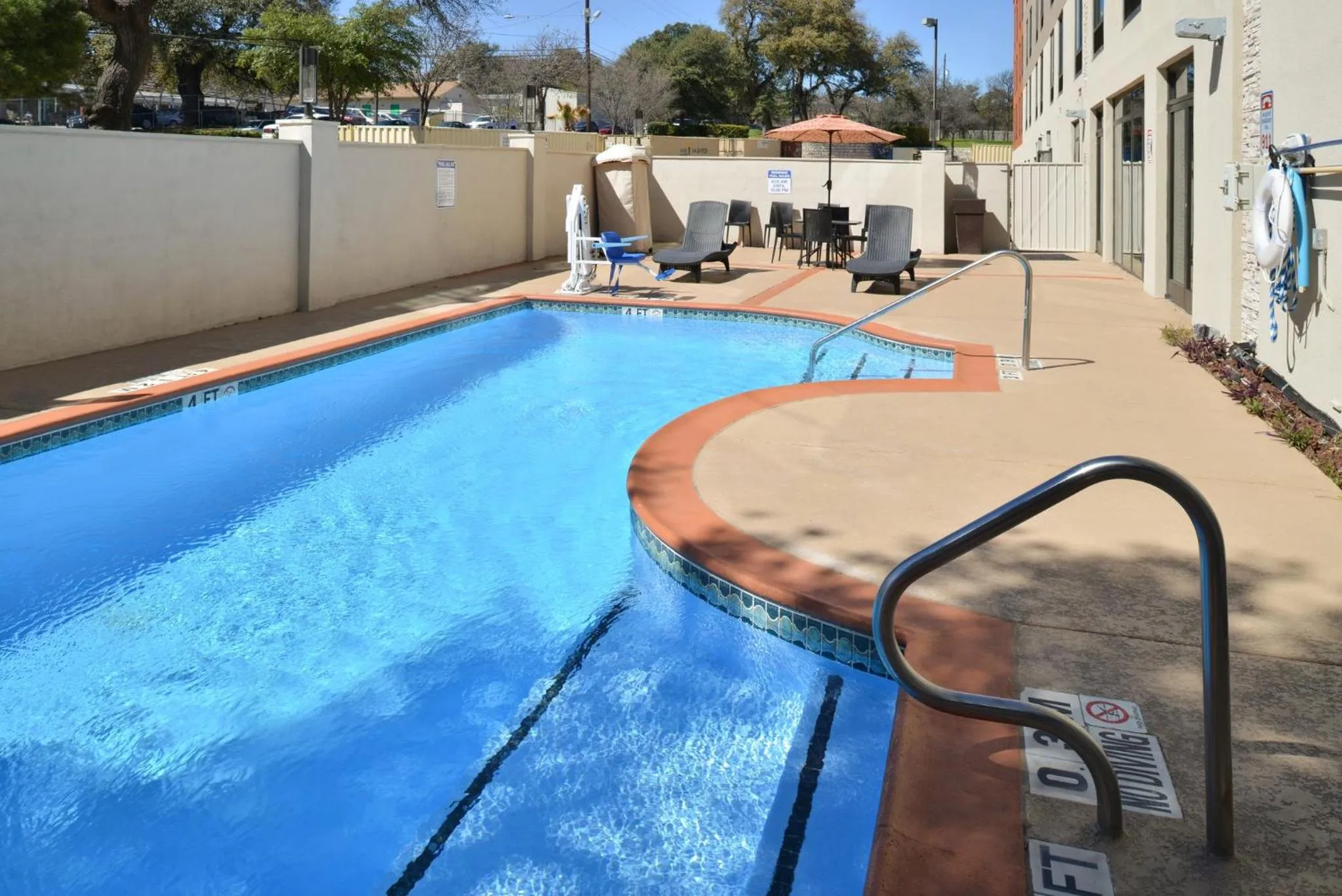 Swimming pool in Holiday Inn Express & Suites Austin North Central by IHG